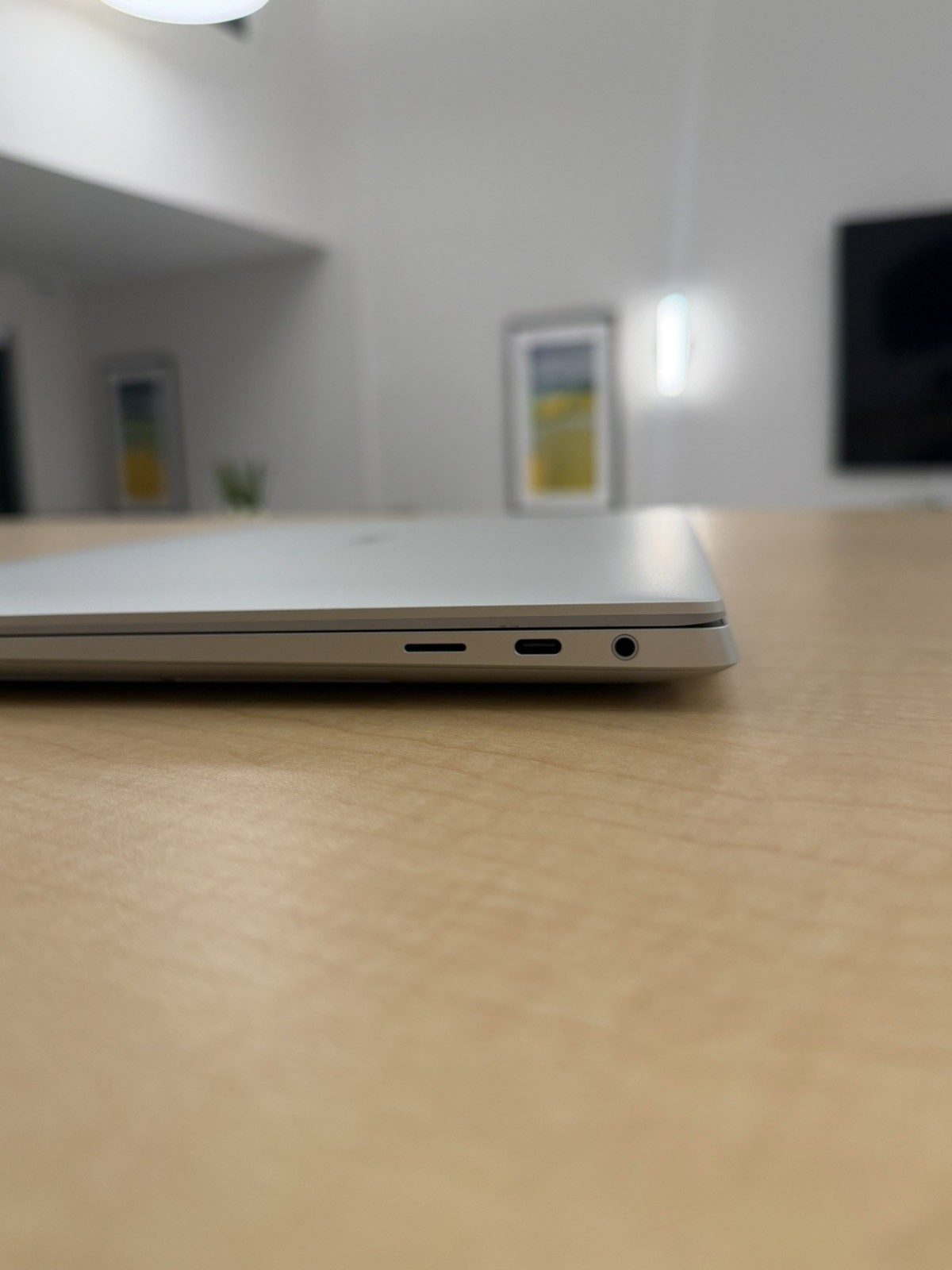 Dell 16 (XPS 16) Premium, 4K OLED Touch, Ultra 7 255H 32GB 1TB RTX 5050