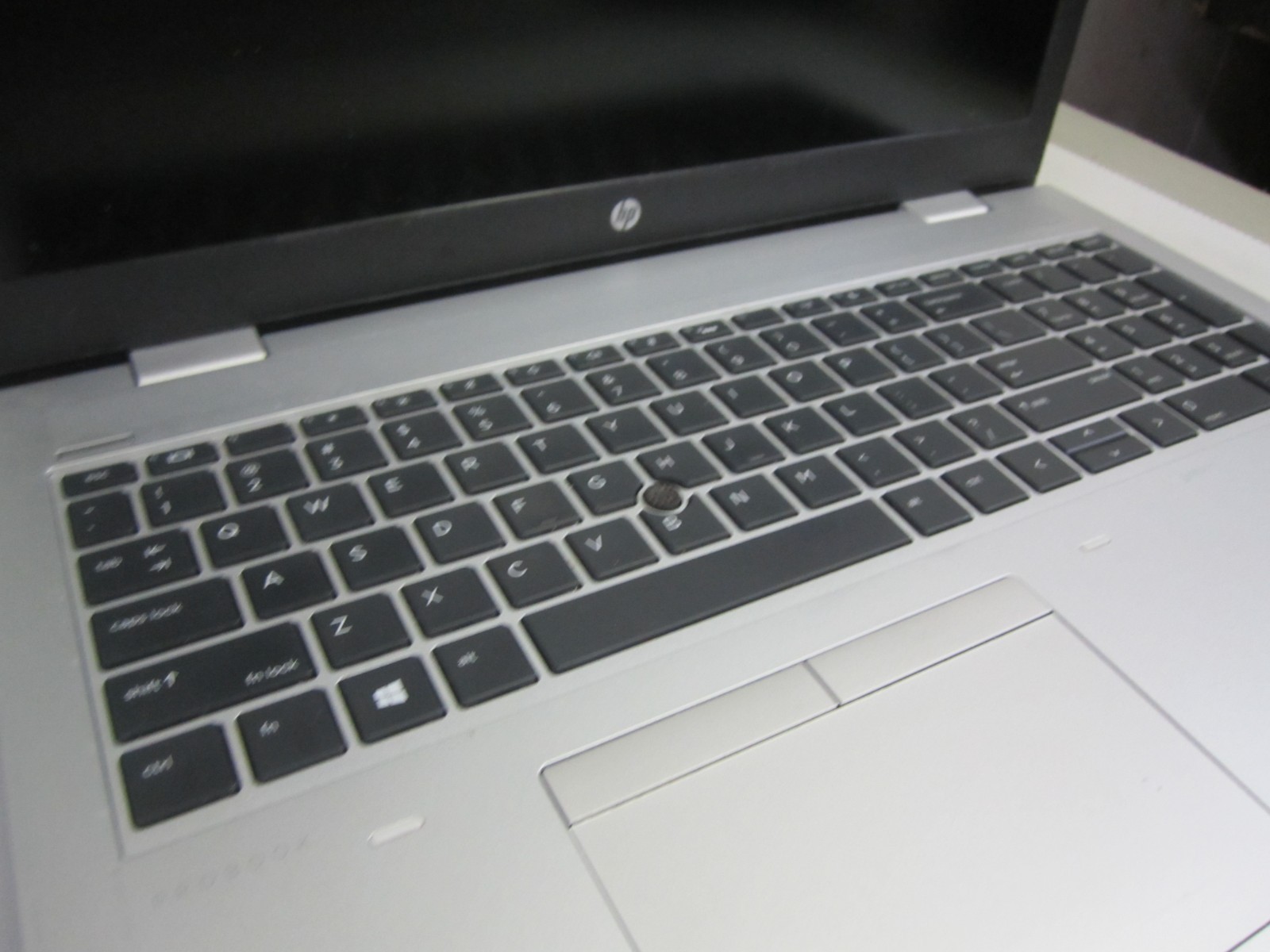 HP ProBook 650 G5 i5-8365U 1.60GHz 16GB 240GB Laptop NO OS + AC READ