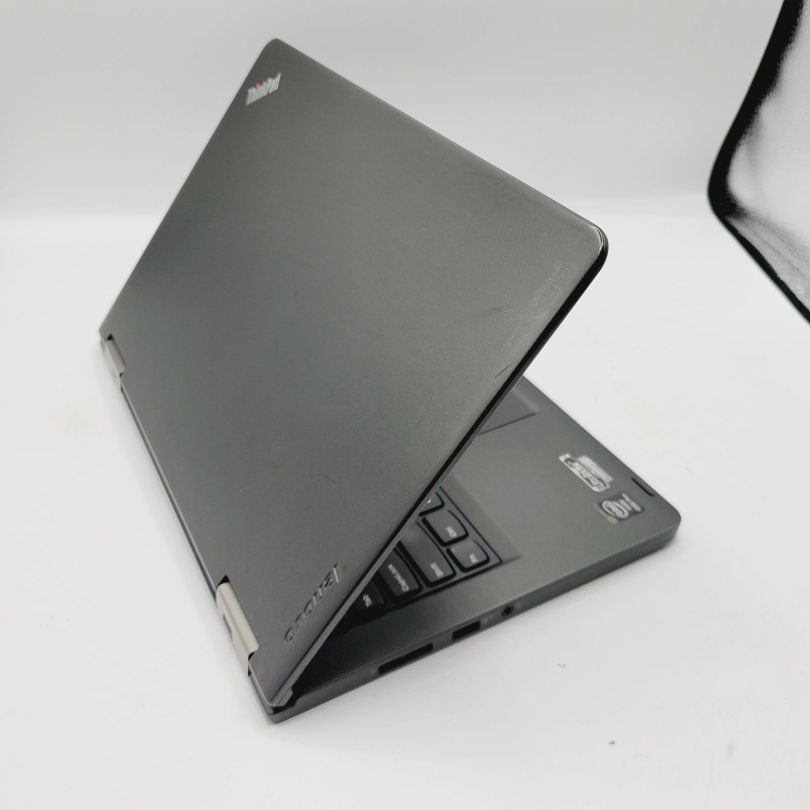 Lenovo ThinkPad Yoga Core i7-4600u 2.1GHz 8GB No HDD 13″ ***Boot to Bios