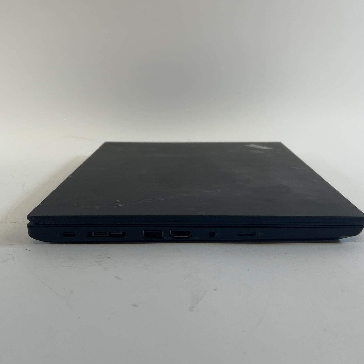 Broken Lenovo ThinkPad T14 Gen 2 14″ Ryzen 5 Pro 5650U 16GB RAM 256GB SSD Read
