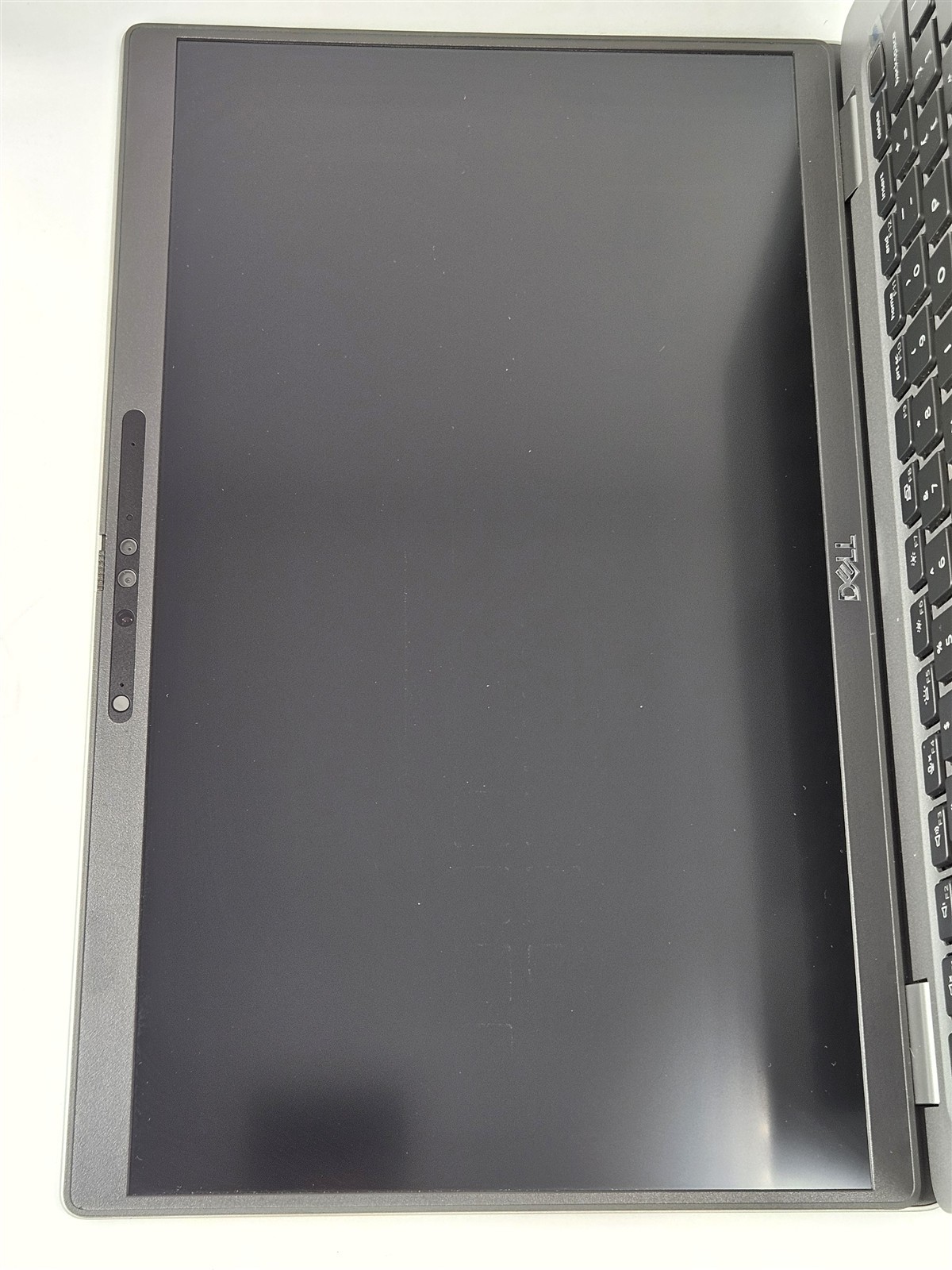 Dell Latitude 5431 14″ i7-1270P 16GB RAM 256GB SSD Iris Xe Gray Laptop