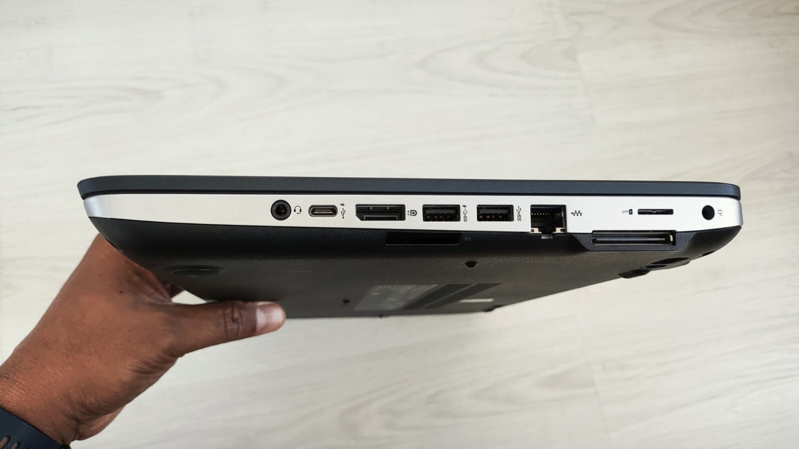 HP PROBOOK 640 G3 14″ Intel Core i5-7200U 2.50GHz 8GB RAM 256GB SSD