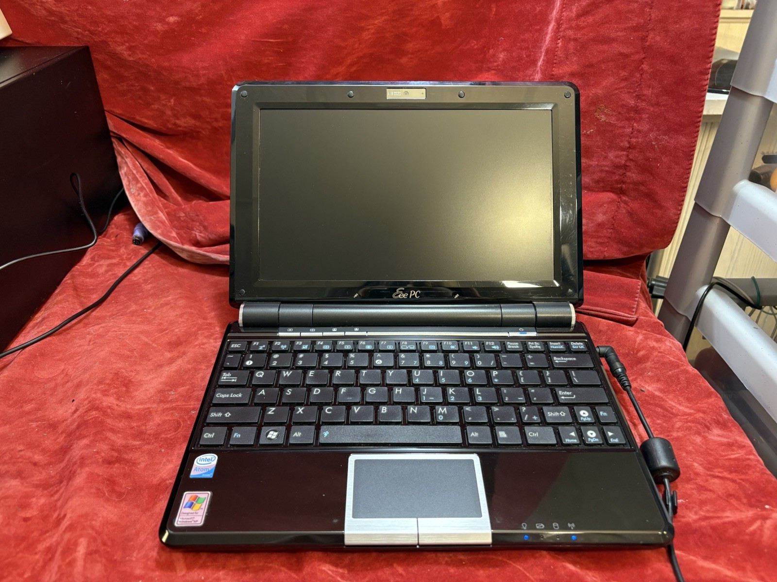 ASUS Eee PC 1005HAB The OG Netbook Laptop Computer Windows XP Home Nice Restored