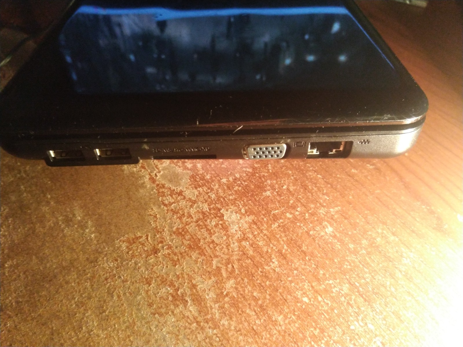 HP Mini 110 10.1″ Netbook Intel Atom Processor Laptop No Hard Drive Unit