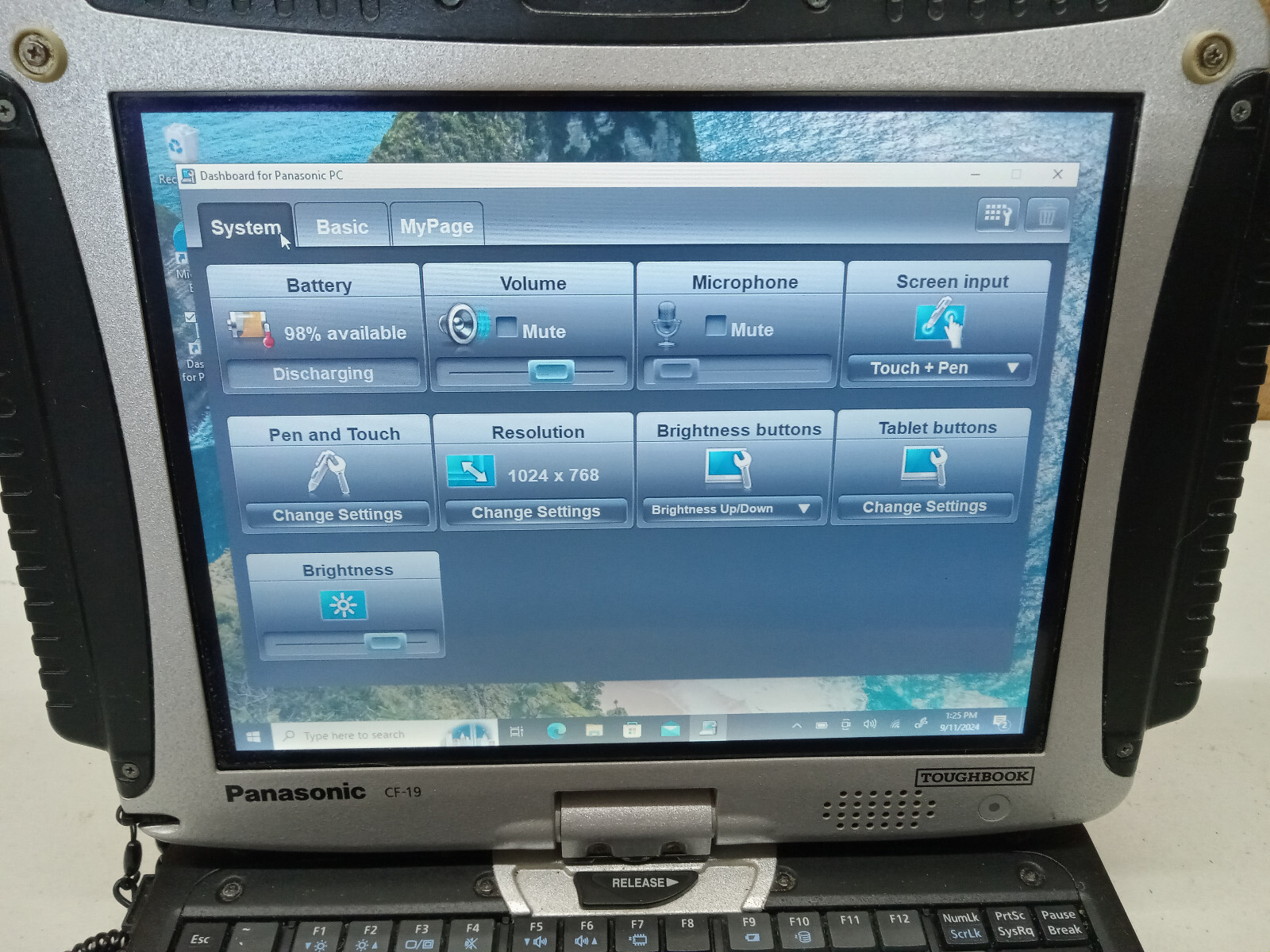Panasonic Toughbook RUGGED CF-19 i5-2.70GHz 128 SSD/4GB RAM WIFI BLUE 4G & GPS