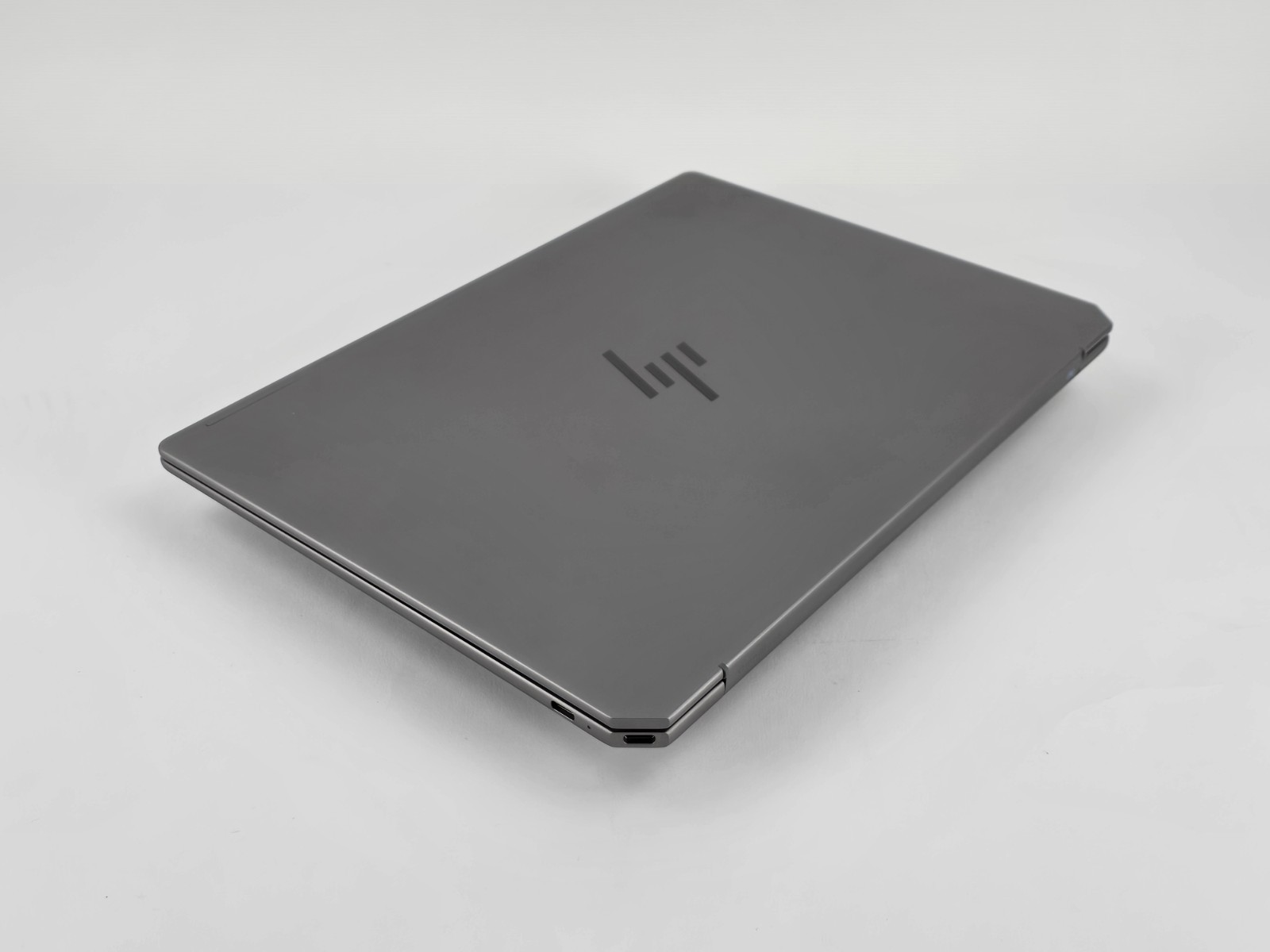 HP OmniBook Ultra 14″ 2.2K Touch, AMD Ryzen AI 9 365, 32GB RAM, 1TB SSD – Good