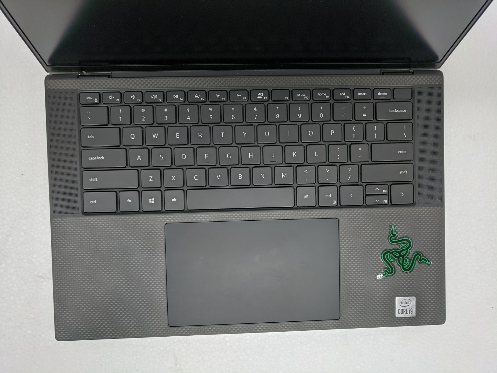 Dell XPS 15 9500 – Core i9-10885H | 32GB DDR4 | 1TB NVMe | GTX 1650 Ti 4GB | W11