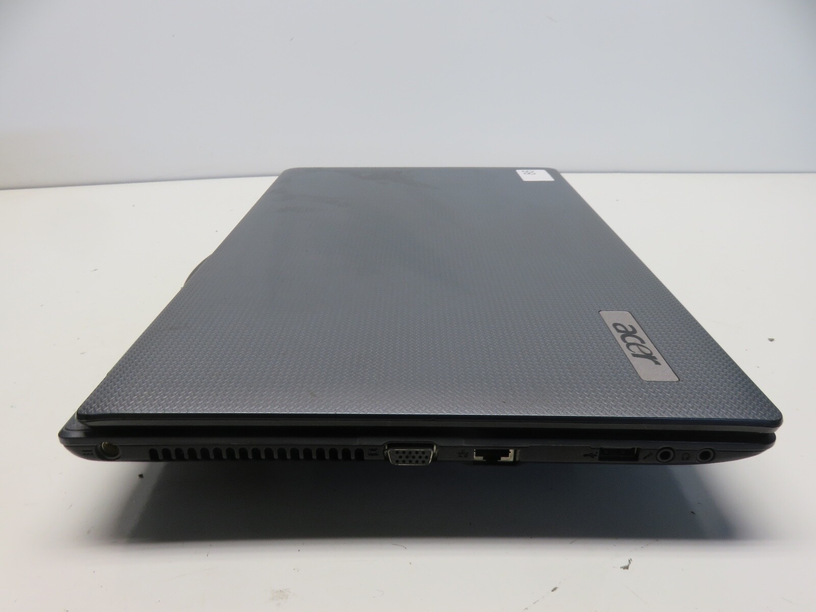 Acer Aspire 5250-BZ467 AMD E-450 1.65GHz 4GB NO HDD No Batt