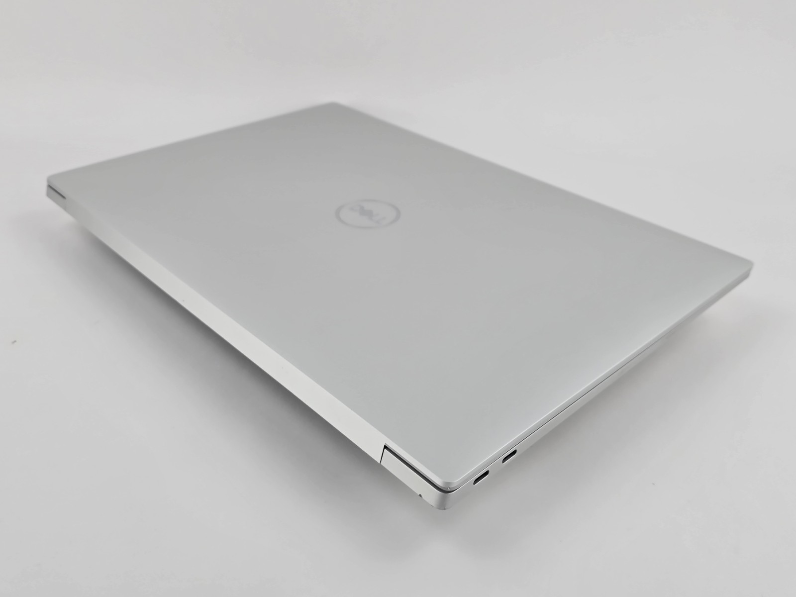 Dell XPS 16 9640 4K OLED TOUCH 2.5 GHz Ultra 9 185H 32GB 1TB SSD RTX 4060 – Good