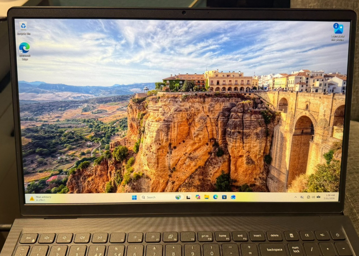 Dell Vostro 15 3530 Laptop i5-1334U 32GB RAM 1TB NVMe Windows 11 Pro w/Charger