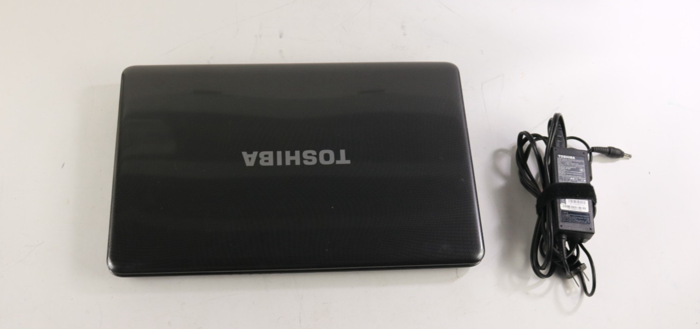 Toshiba Satellite L675 Laptop Premium vision, AMD WIN7