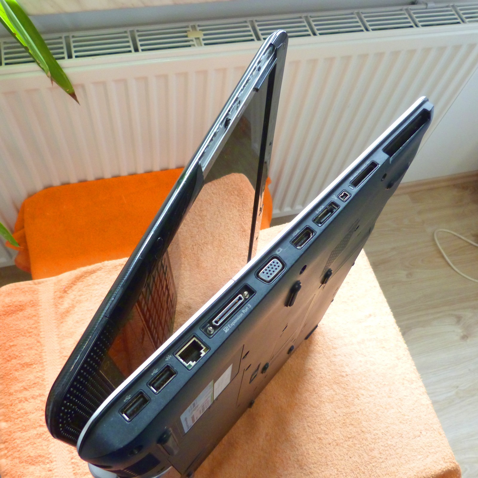 Faulty device HP HDX 9000 20-inch cinema monster car 250 GB SSD Windows 10 HDMI