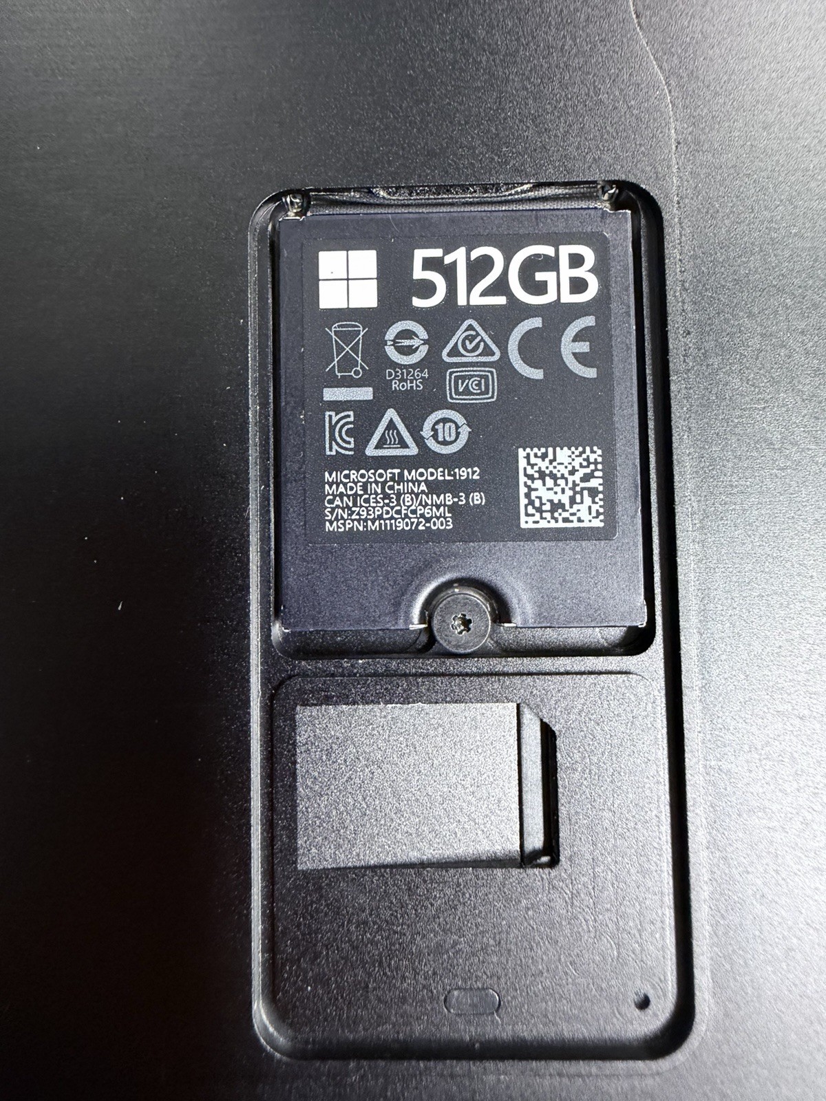 Microsoft Surface Pro X LTE 13″ 2880 x 1920 SQ1 512GB SSD 16GB W10 Pro
