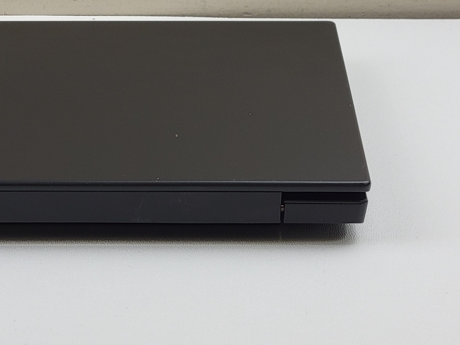 Lenovo ThinkPad E485 14″ Laptop AMD Ryzen 5 Type 20KU 8GB RAM 128GB SSD – *READ*