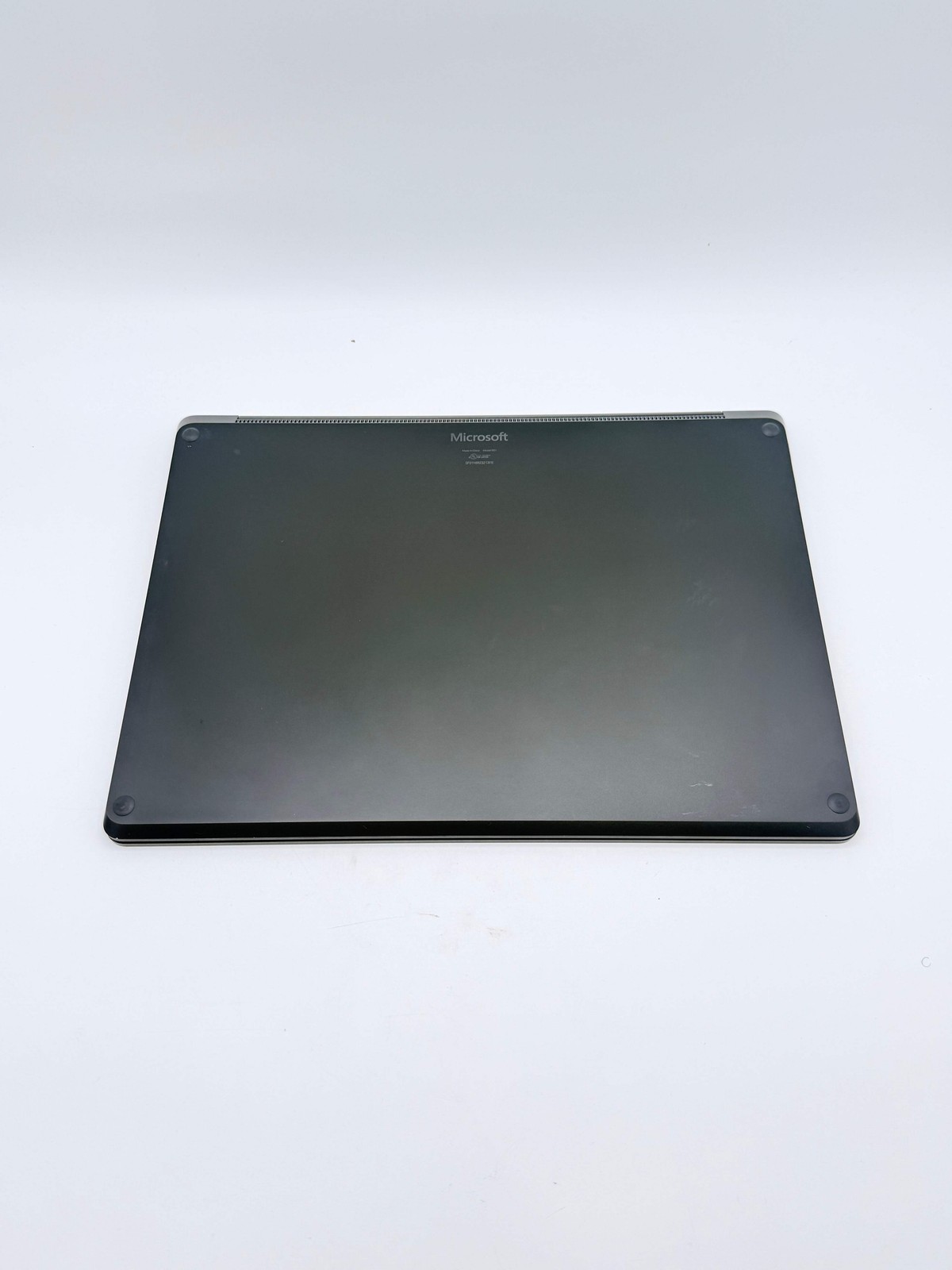 Microsoft Surface Laptop 5 1951 13.5 Inch Intel i7-1265U 32GB RAM 512GB SSD Blac