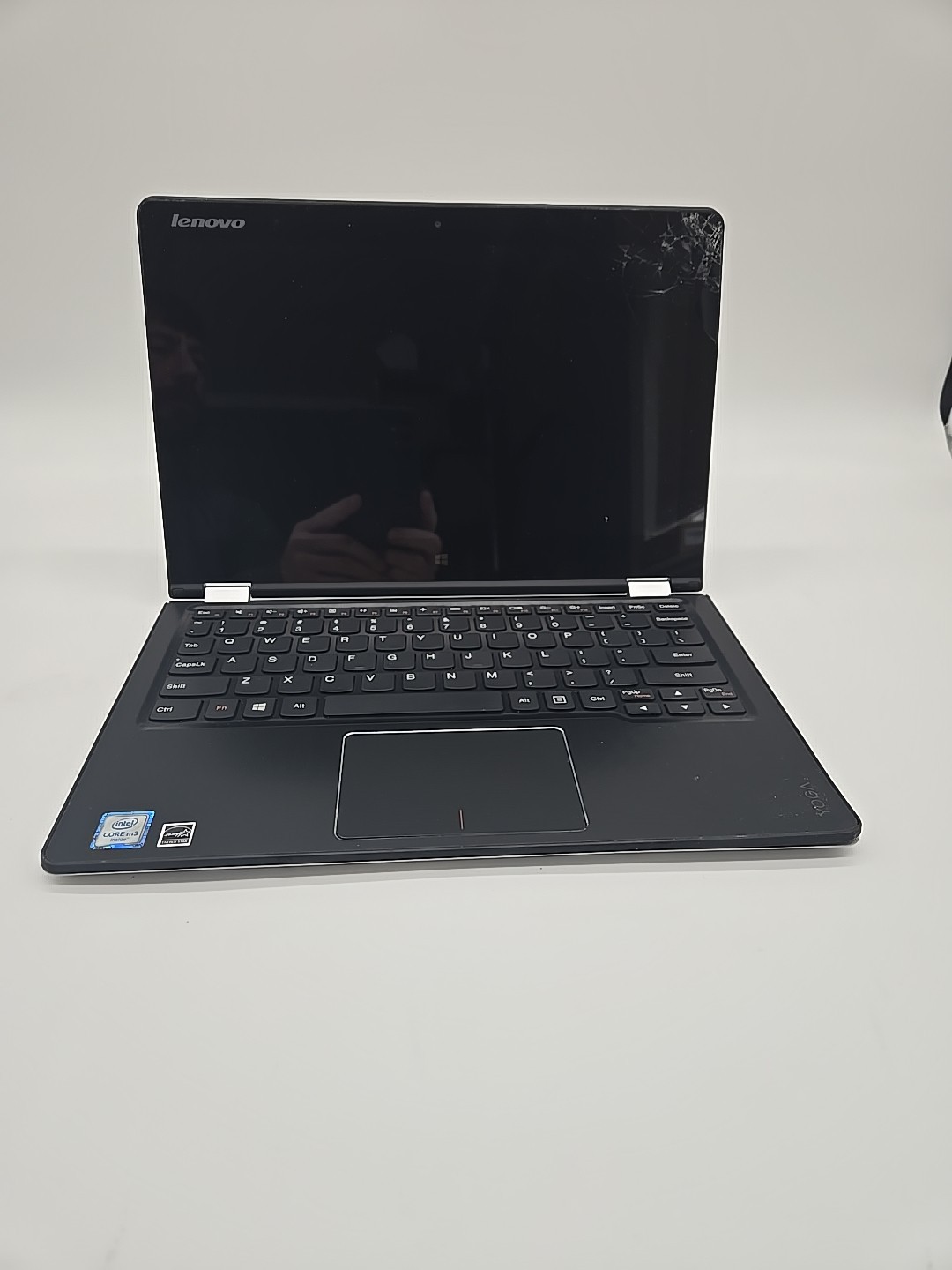 Lenovo YOGA 700-11ISK TOUCH 2-IN-1 ** Broken Screen / For Parts