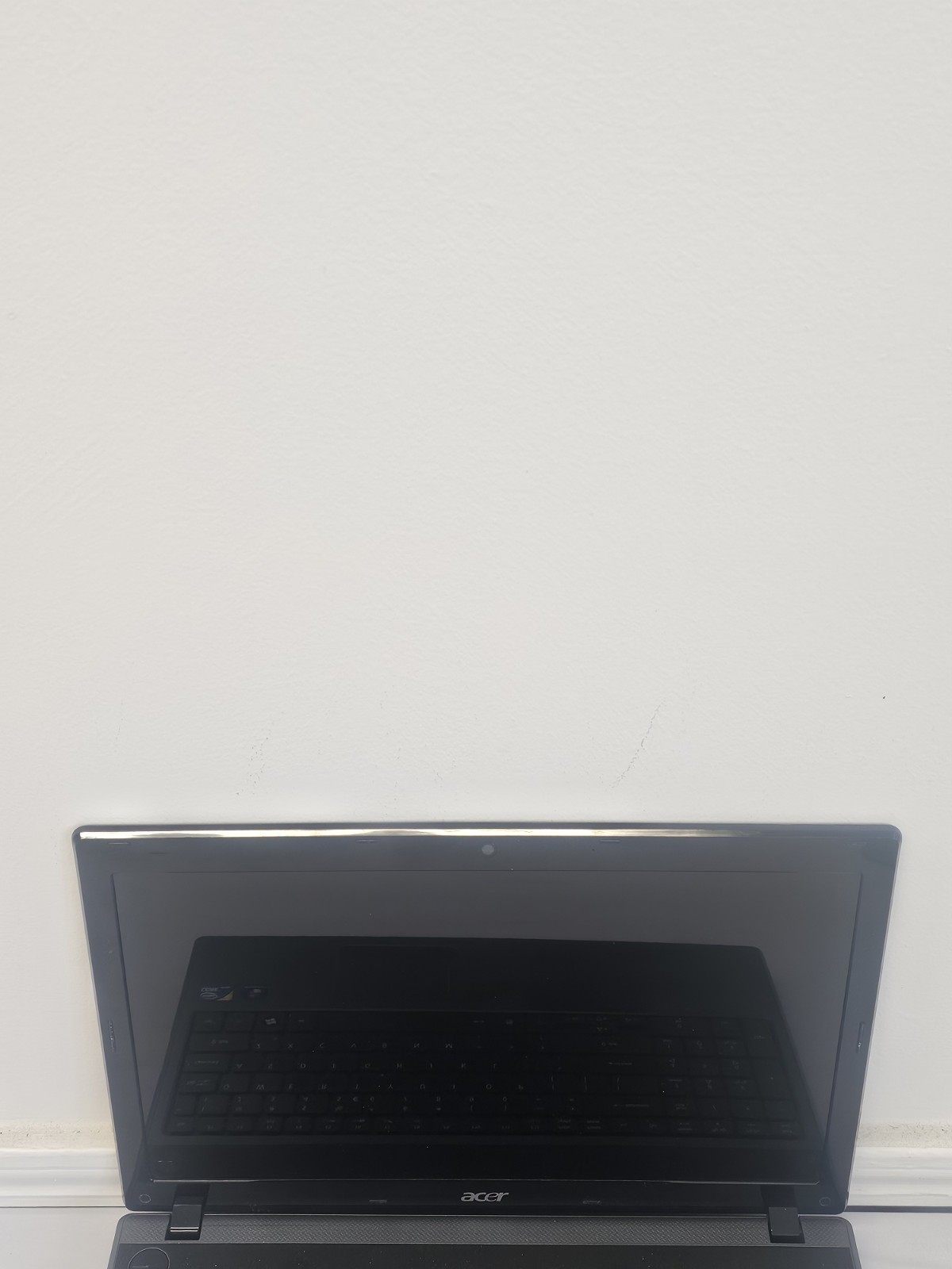 Acer Aspire 5733 Laptop – Intel i3-M370 – 8GB RAM – NO HDD/OS – Read Desc.