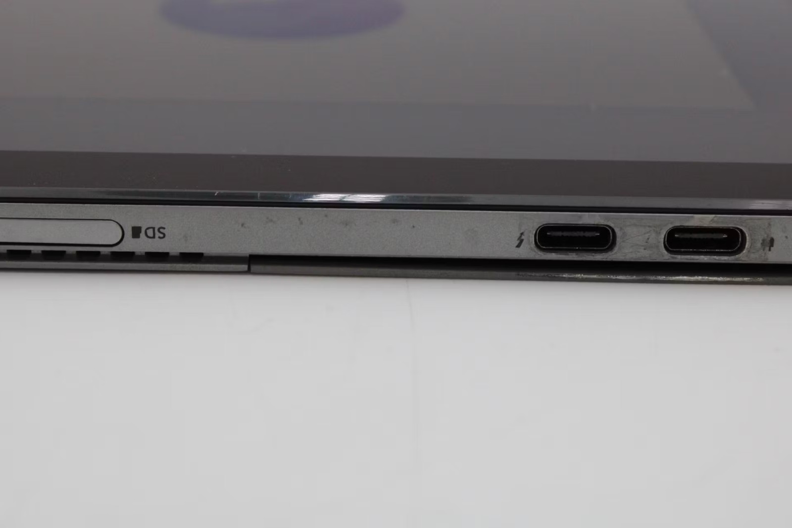 Dell Latitude 7210 2-in-1 Used 12.3″ i5-10310U, 16GB RAM, 256GB NVMe, No Keyb…