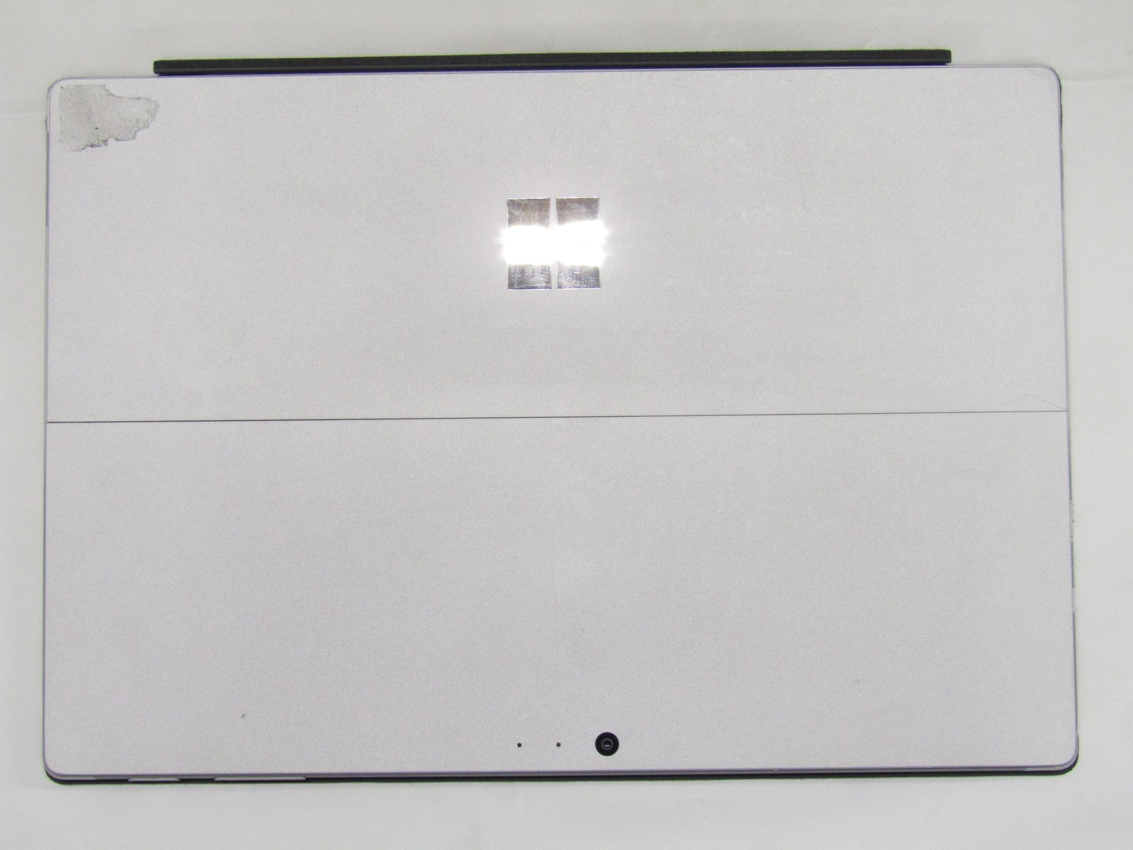 Microsoft Surface Pro 5 1GHz Intel m3-7Y30 4GB RAM 128GB SSD 12.3″ CRACKED NO OS