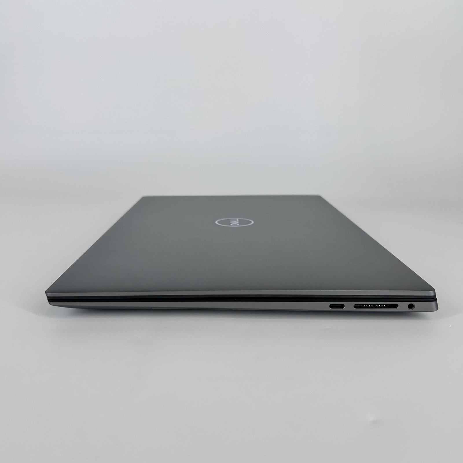 Dell Precision 5570 15.6 Gray FHD+ 2.5 GHz i9-12900H 8GB 1TB SSD RTX A2000