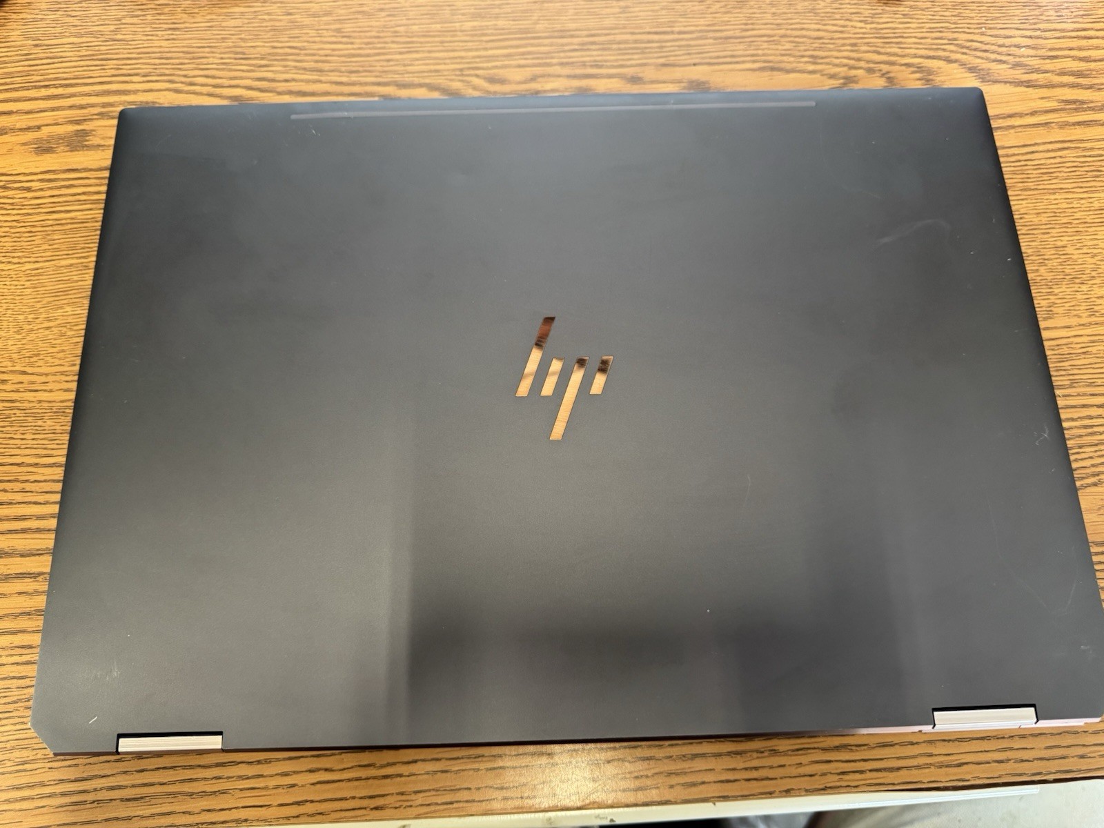 HP Spectre x360 15-df1xxx 15.6″ i7-10510U 16GB 477GB SSD MX250 W11 Black