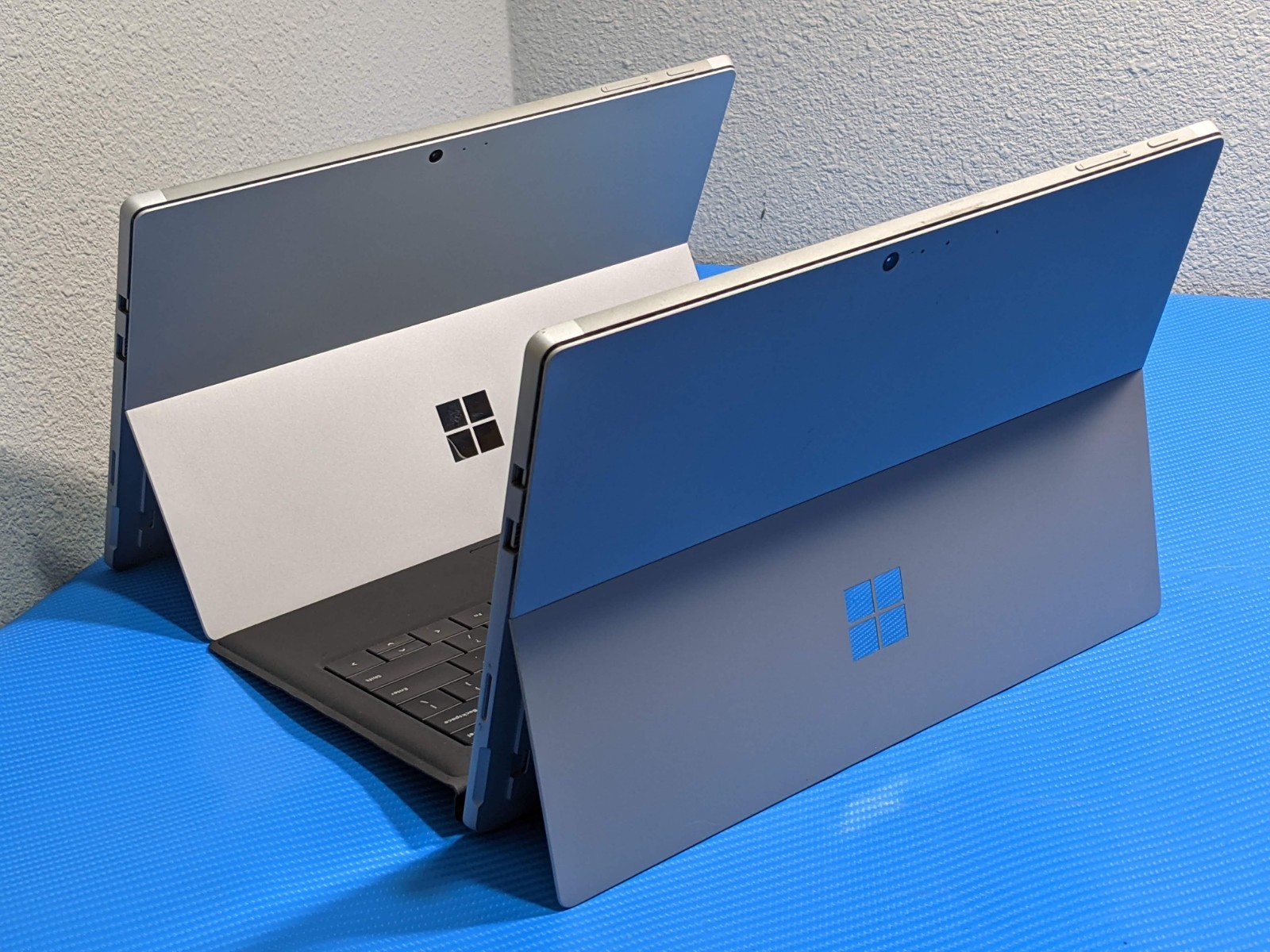 LOT of 2 MS Surface Pro 1796 12.3″2736×1824 TOUCH i7-7 2.5GHz 16GB 512GB SSD 11P