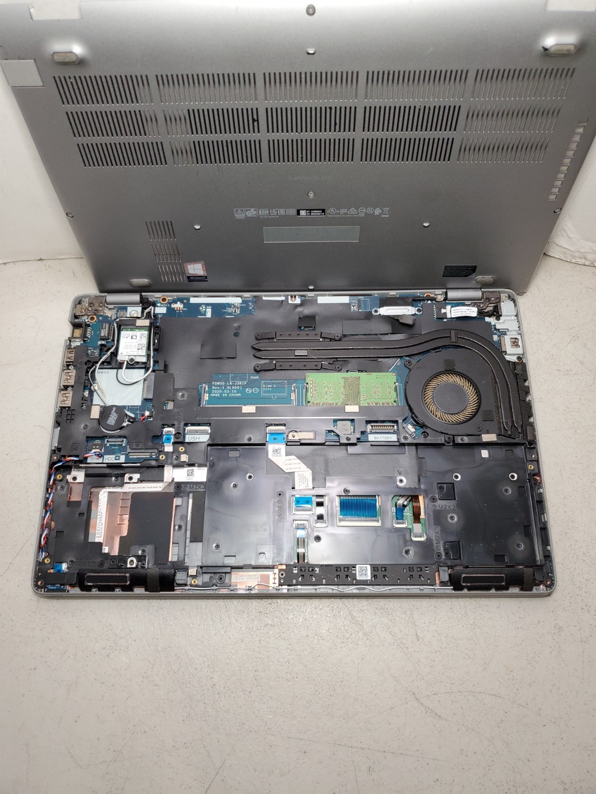 Dell Latitude 5510 15.6″ Laptop i5-10210U 8GB RAM No HDD/SSD/OS! READ! #69