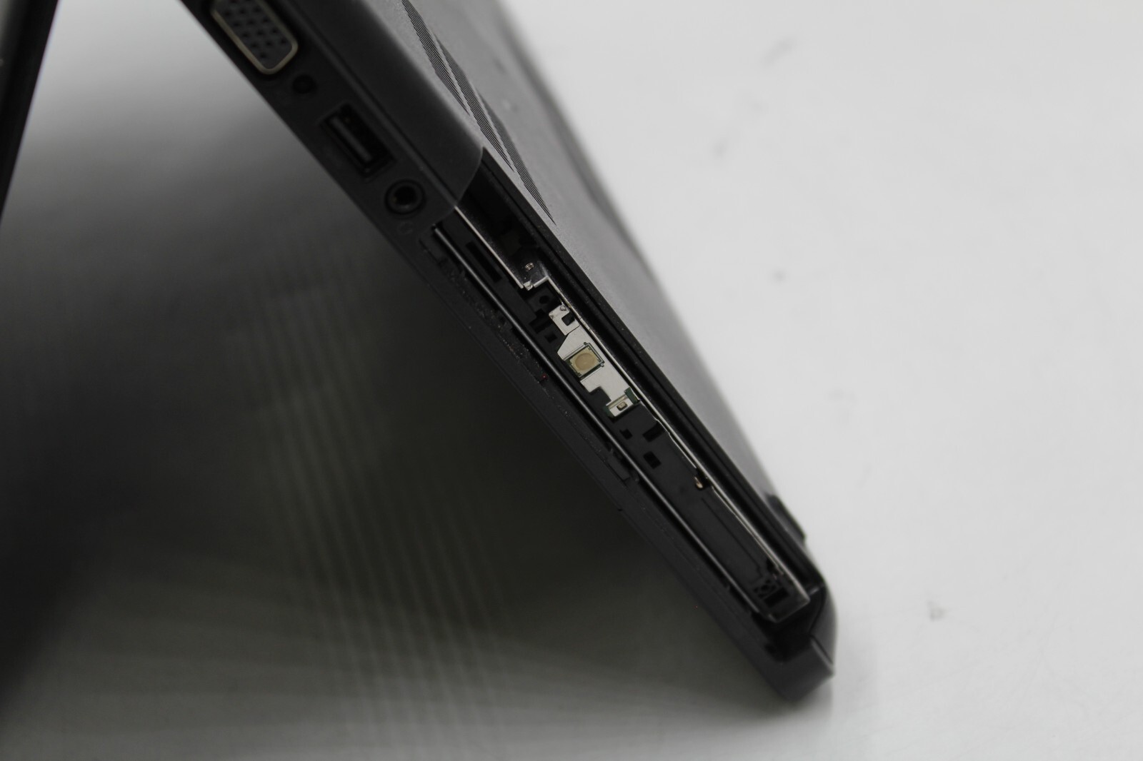 Dell Latitude E5440 14in No HD No Caddy 8 GB RAM i5-4200U 30 day warranty