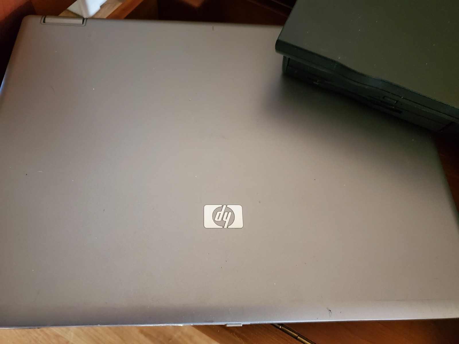Three Old Laptop lot for parts Dell / HP