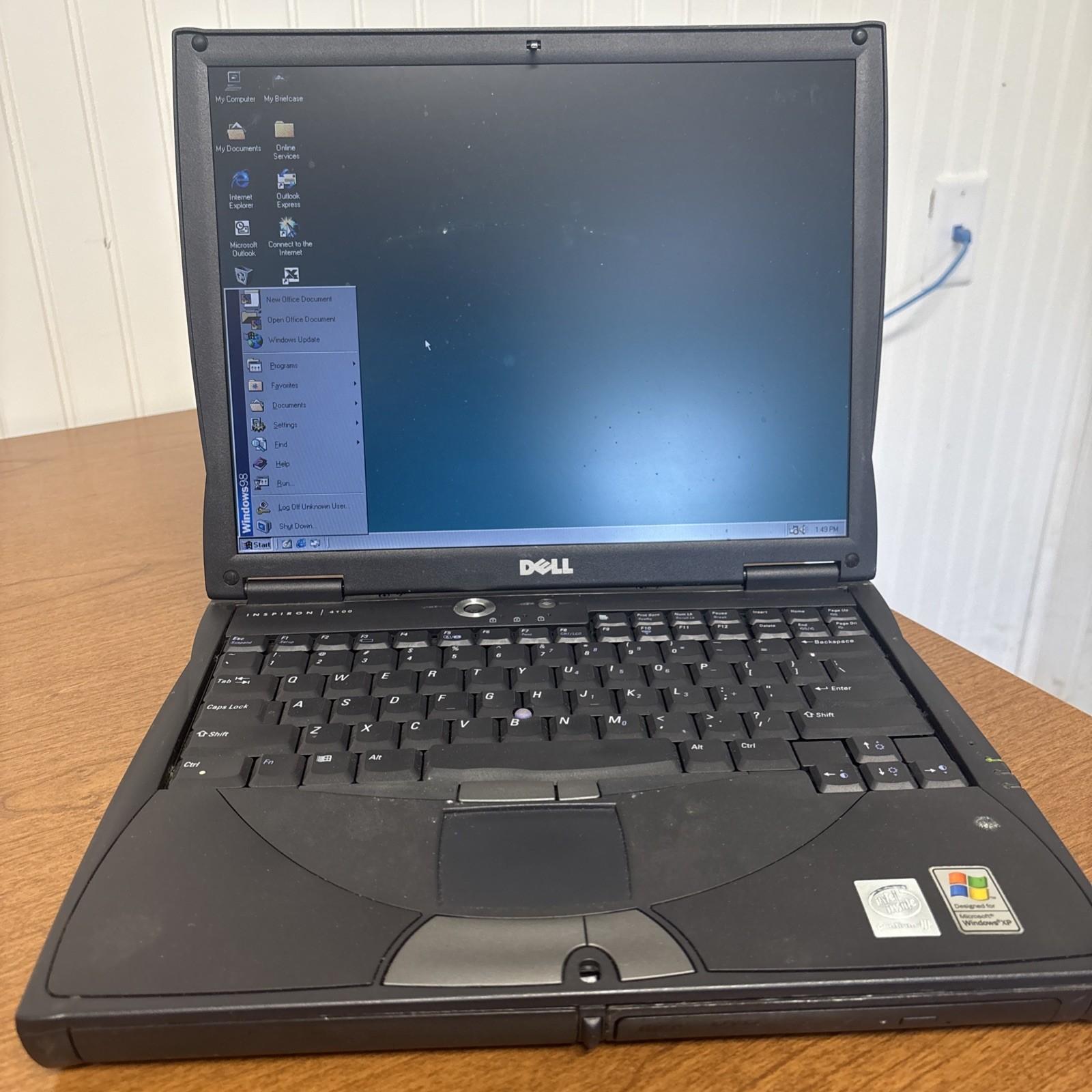 Vintage Dell inspiron 4000 Retro Laptop Windows 98 SE DOS DVD Floppy Serial port