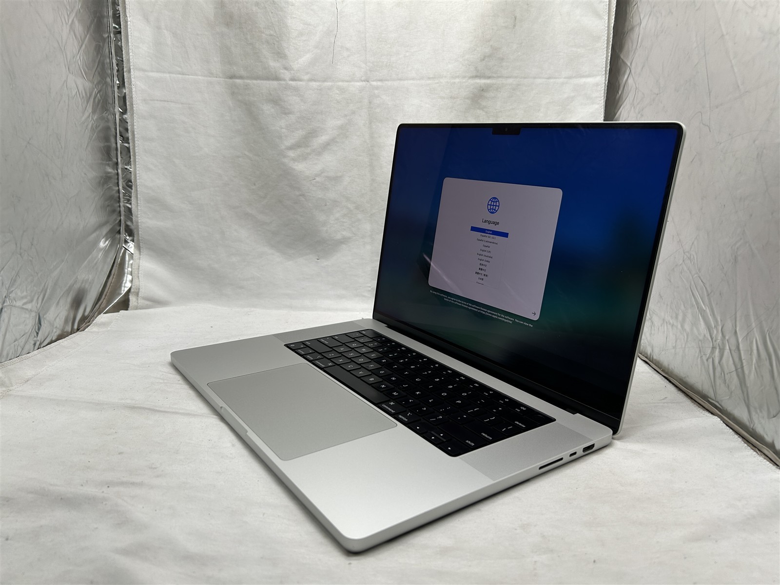 Apple MacBook Pro A2485 Laptop M1 Pro 16GB RAM 512GB SSD Tahoe 26.4.1 No Charger