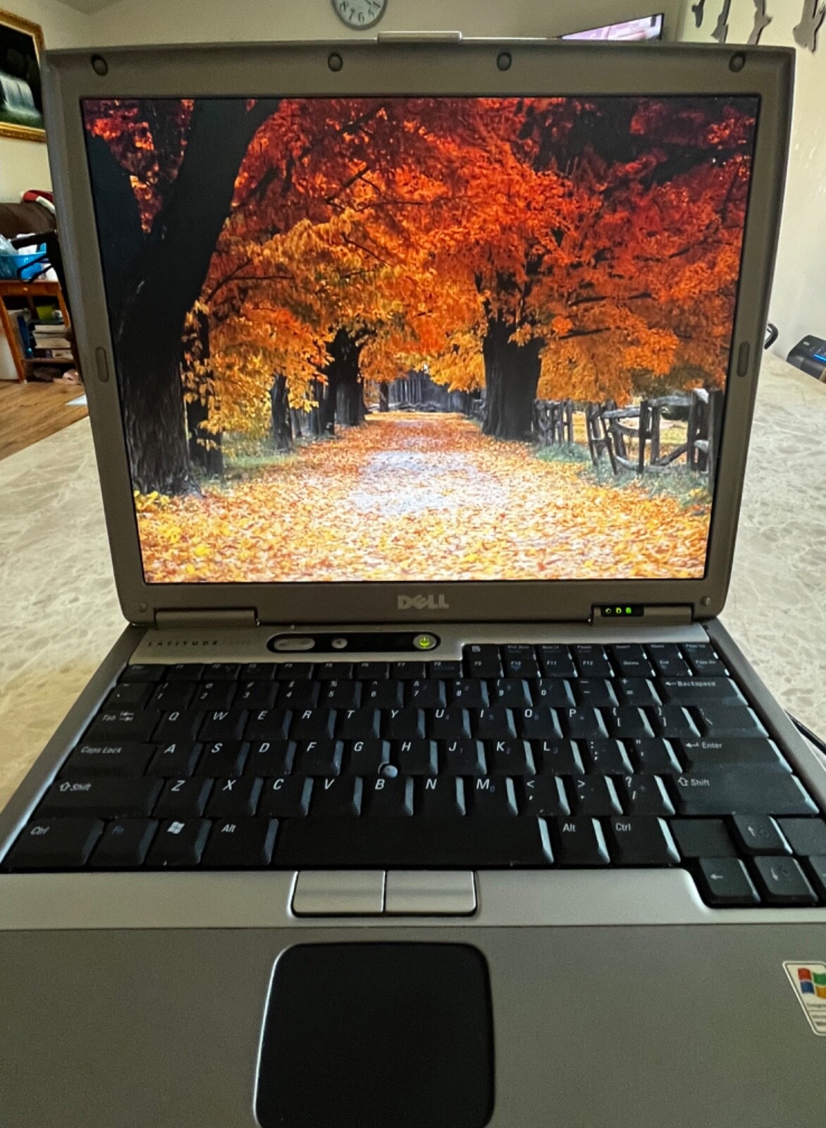DELL Latitude D600; Windows XP, in Gray. TESTED & WORKS! In Excellent Condition!