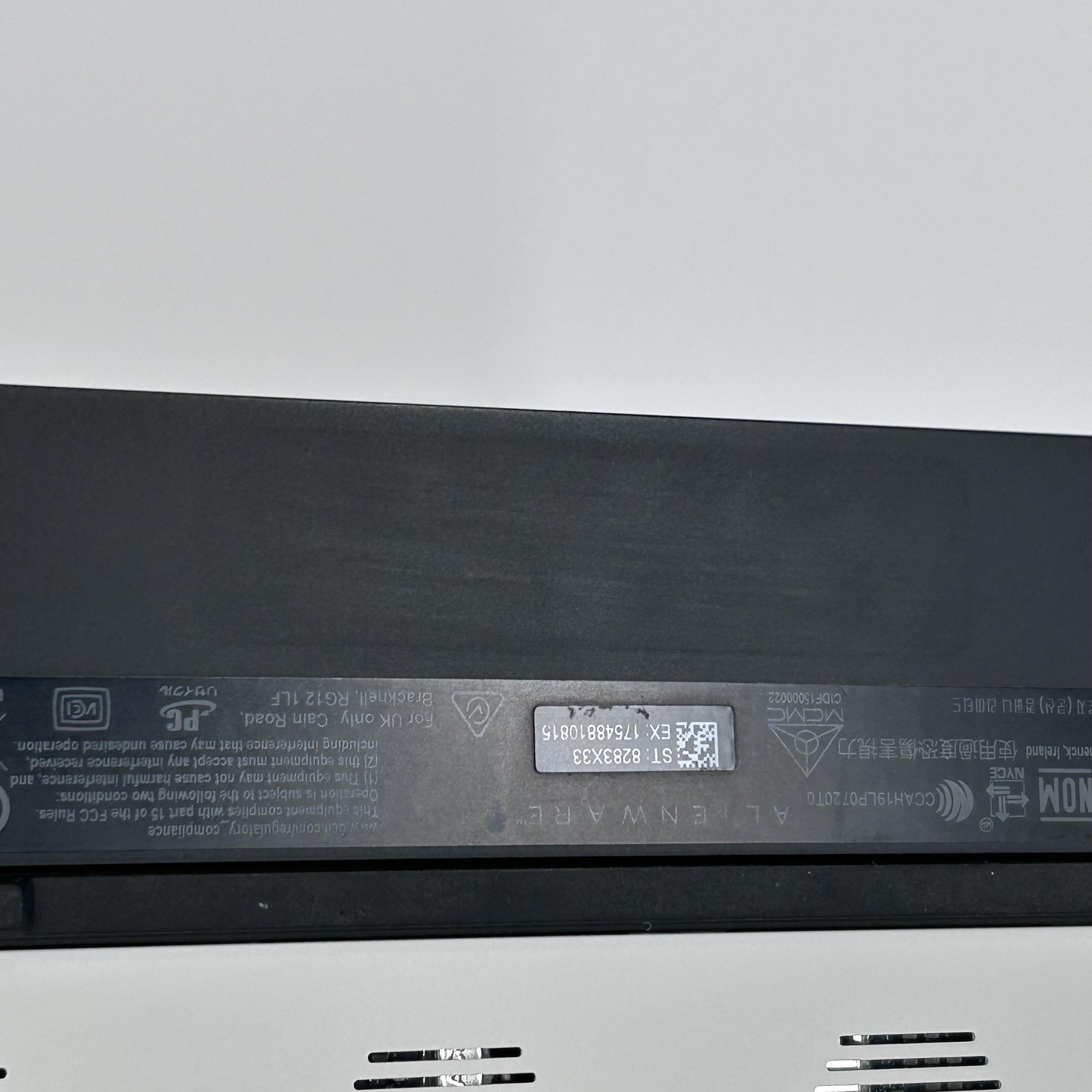 Dell Alienware m15 R3 4K i7-10750H 32GB 1TB/512GB RTX 2070 Super BAD CAMERA