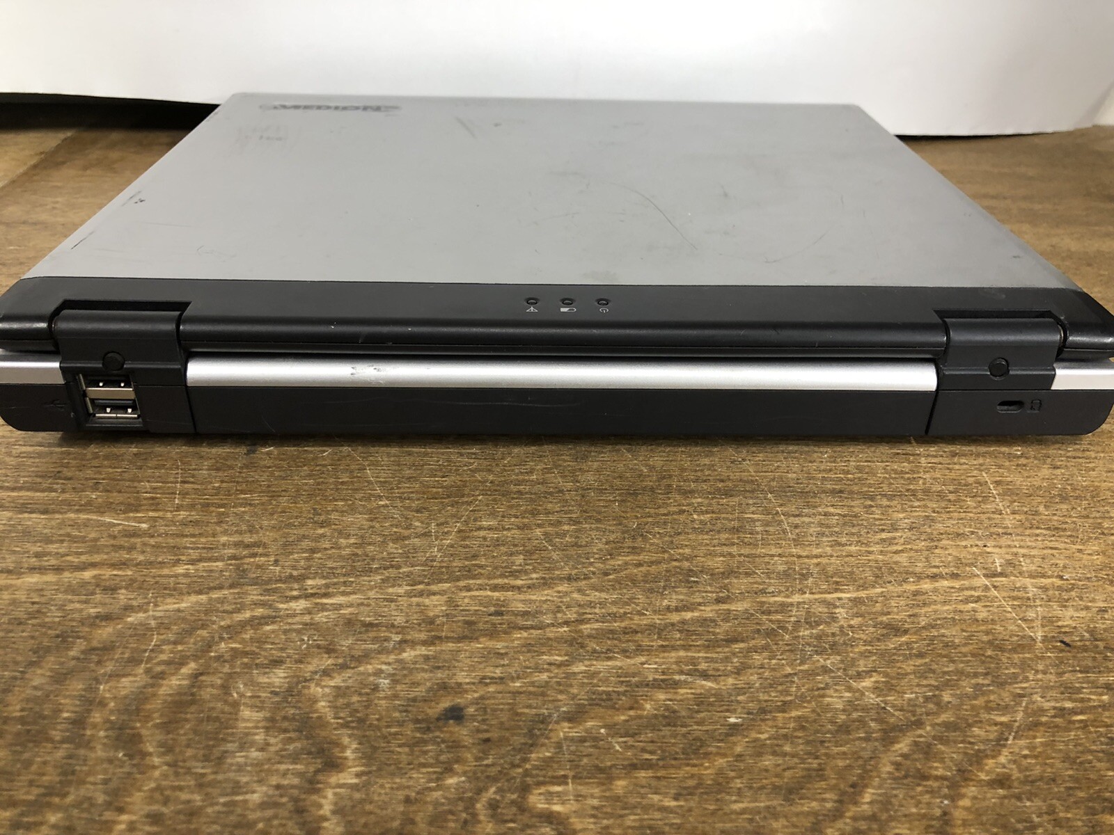 MEDION MAM2010 LAPTOP XP HOME WIRELESS NICE
