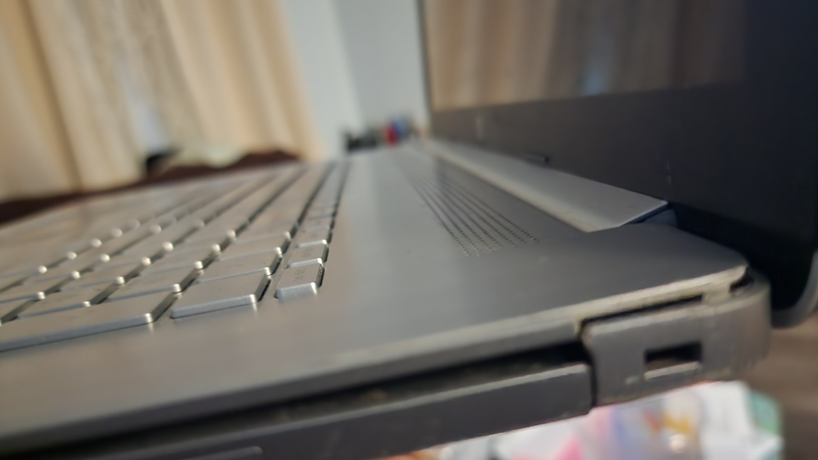 HP 17-ca2020nr 17.3″ Notebook – AMD Athlon Gold 3150U 8GB 1TB BD (Please Read!)