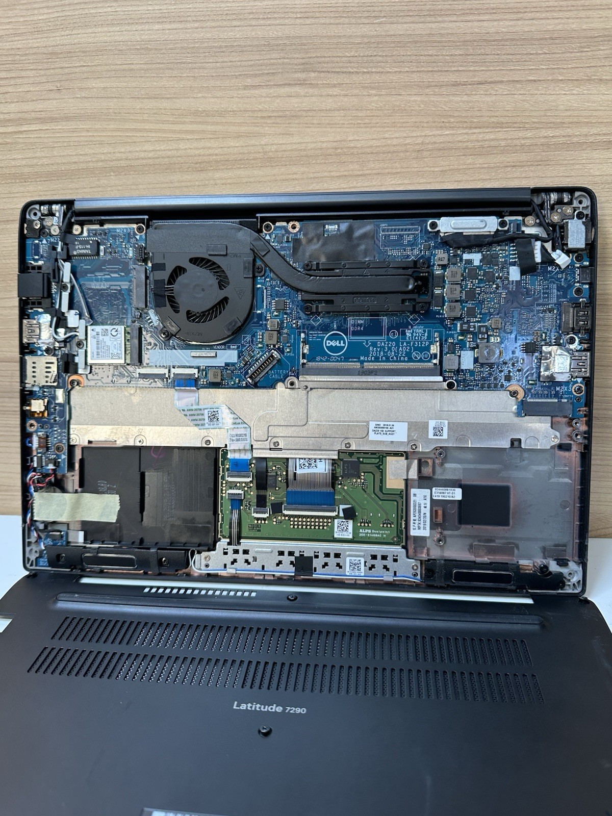 DELL LATITUDE 7290 i7 8th Gen No RAM, NO HDD,No Battery No Power Supply