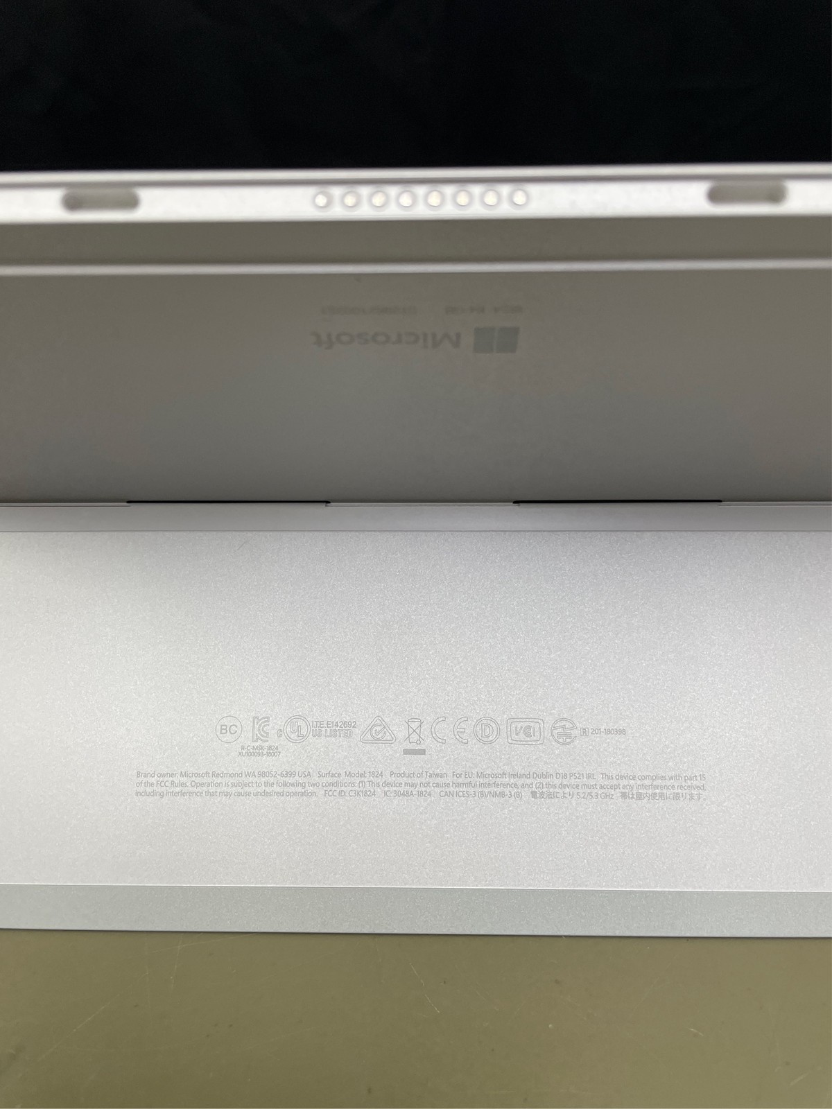 Microsoft Surface Go Tablet 10 Intel Pentium 4415Y Dual-core 2 Core 1.60 GHz 4 G