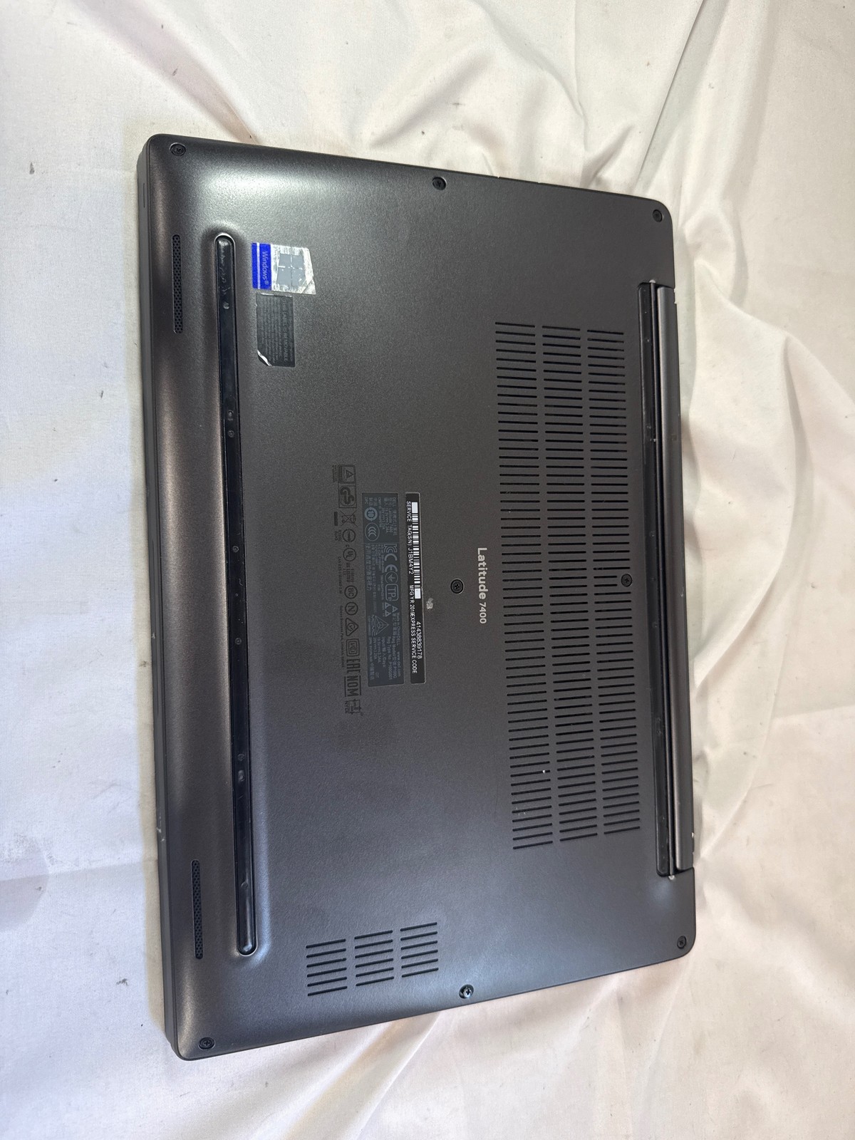 Dell Latitude 7400 Intel Core i5-8265U 8 GB 256GB SSD 14″