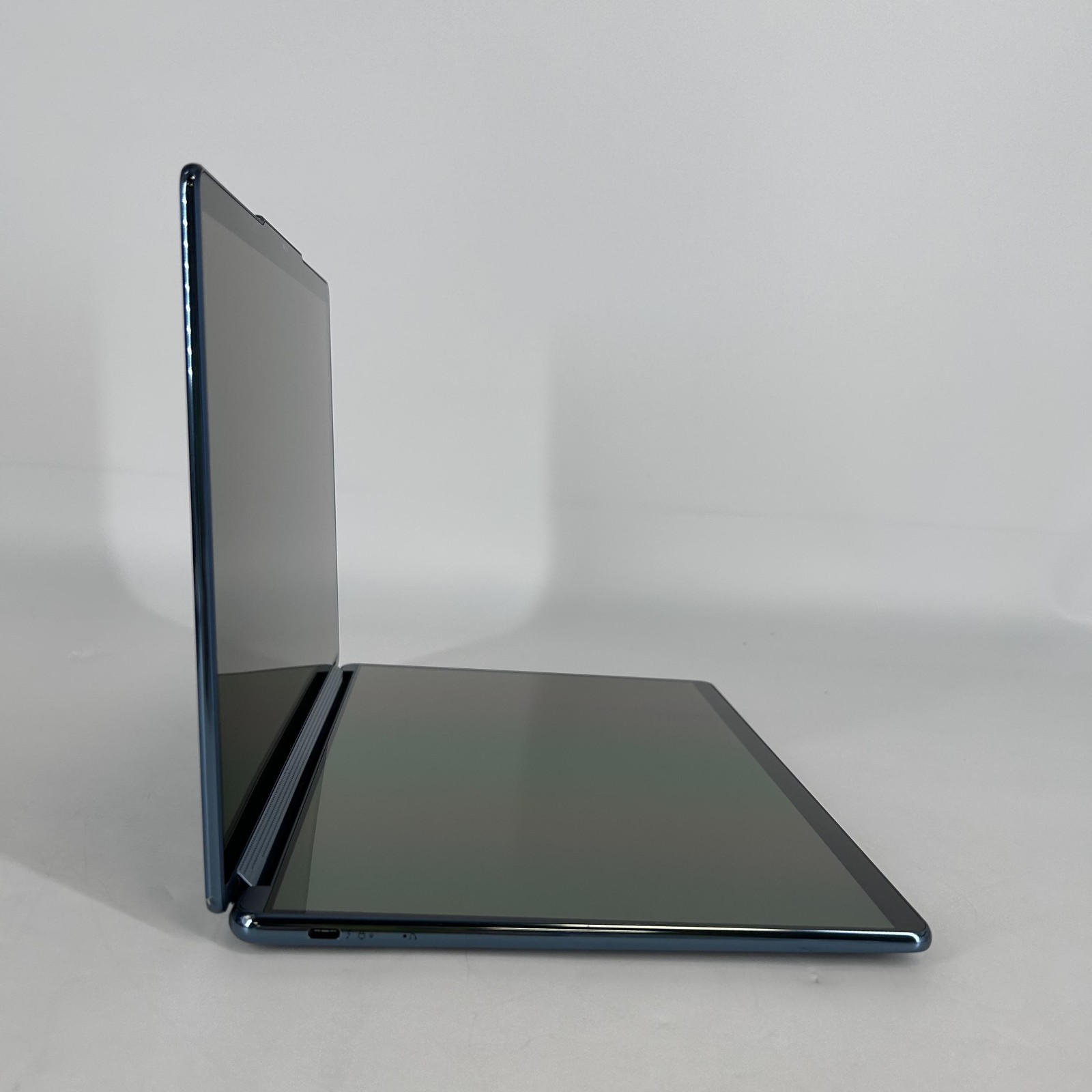 Lenovo Yoga Book 9i 13.3 Blue QHD+ TOUCH 1.7 GHz i7-1355U 16GB 512GB SSD Good