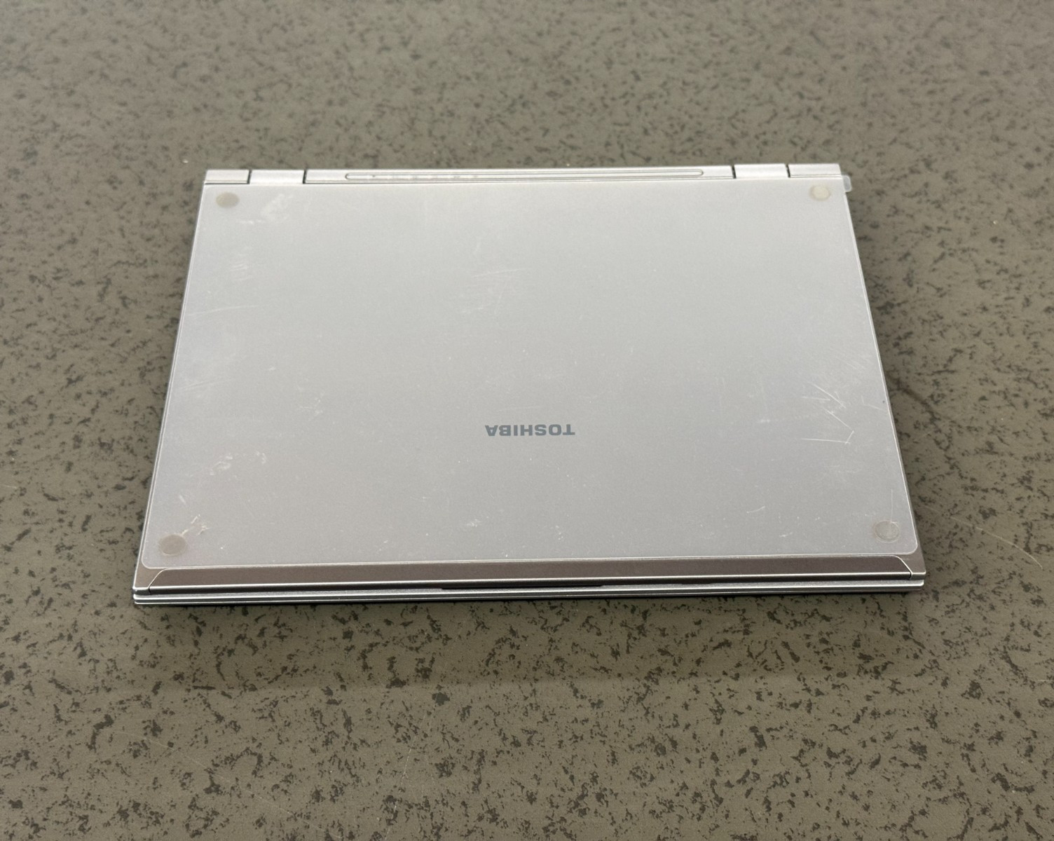 TOSHIBA Portege R205-S2062 Laptop Pentium M 1.20GHz, 512MB, 60GB HDD