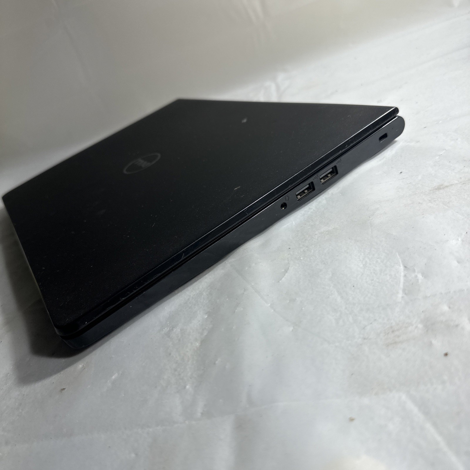 Dell Inspiron 15-3542 Laptop For Parts/Repairs, Powers On