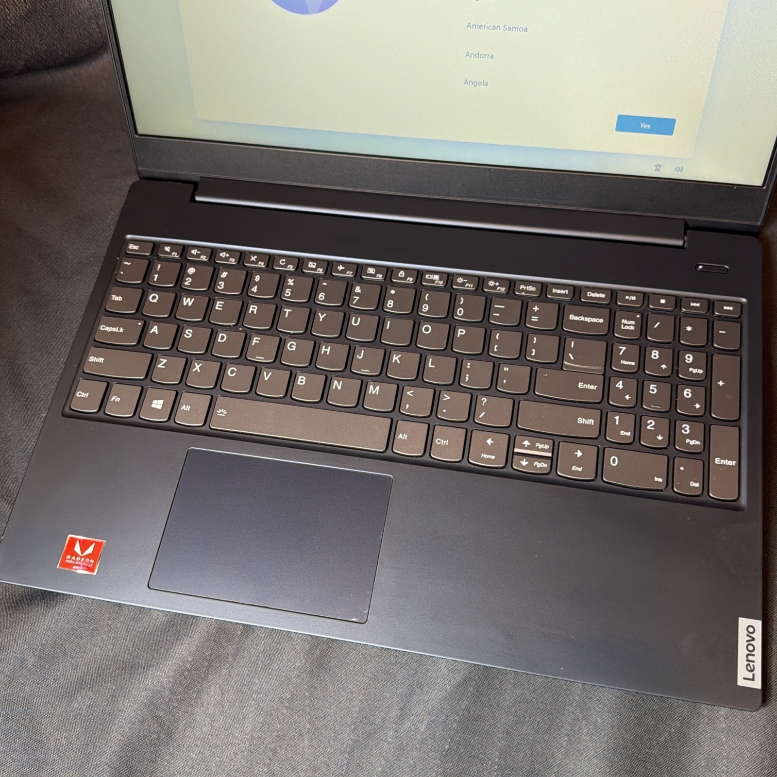 Lenovo IdeaPad S340-15API AMD Ryzen 5 3500U @ 2.1GHz 8GB RAM 256GB NVMe W11H