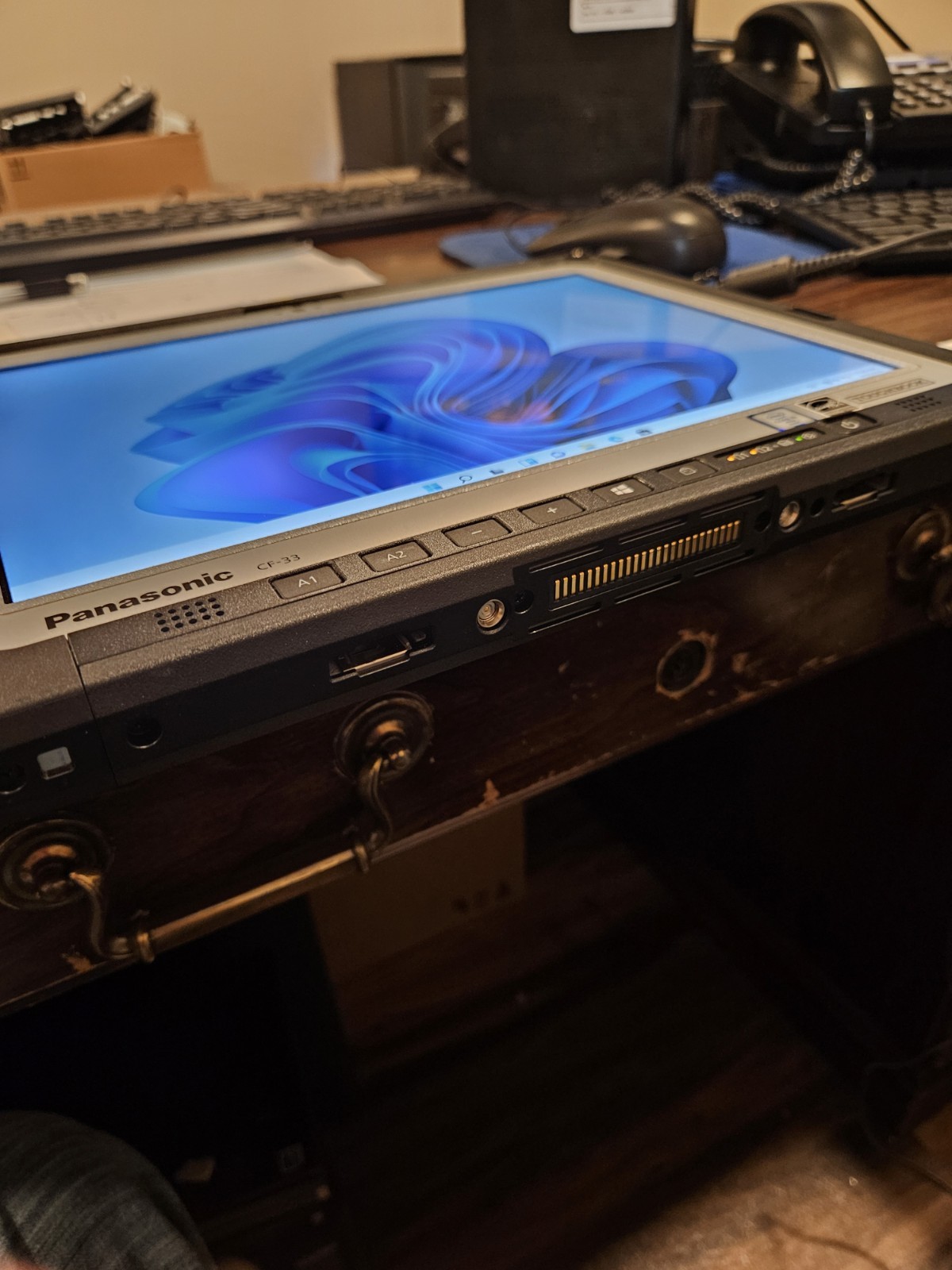 PANASONIC TOUGHBOOK CF-33 I5 6300, RAM 8GB, STORAGE 256 GB, WINDOWS 11