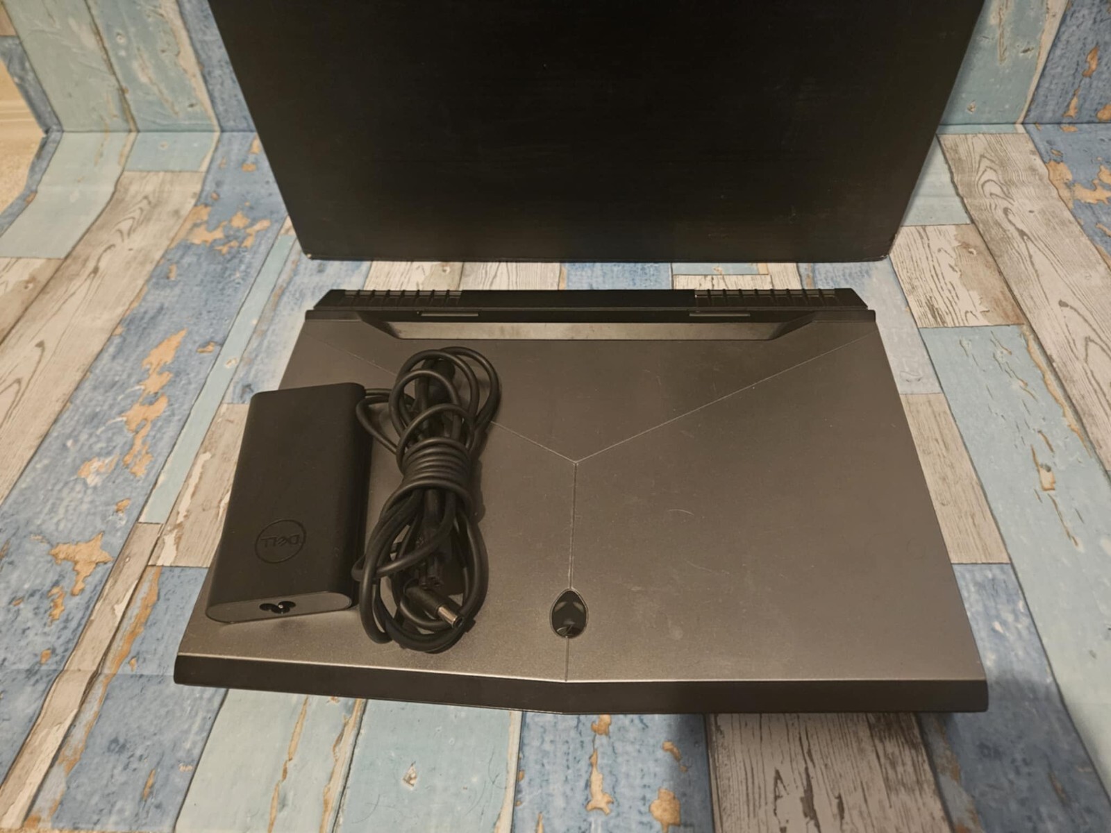Alienware 17 R4 17.3″ Intel I7-7820HK, 32GB RAM, 1TB +256GB, New Battery