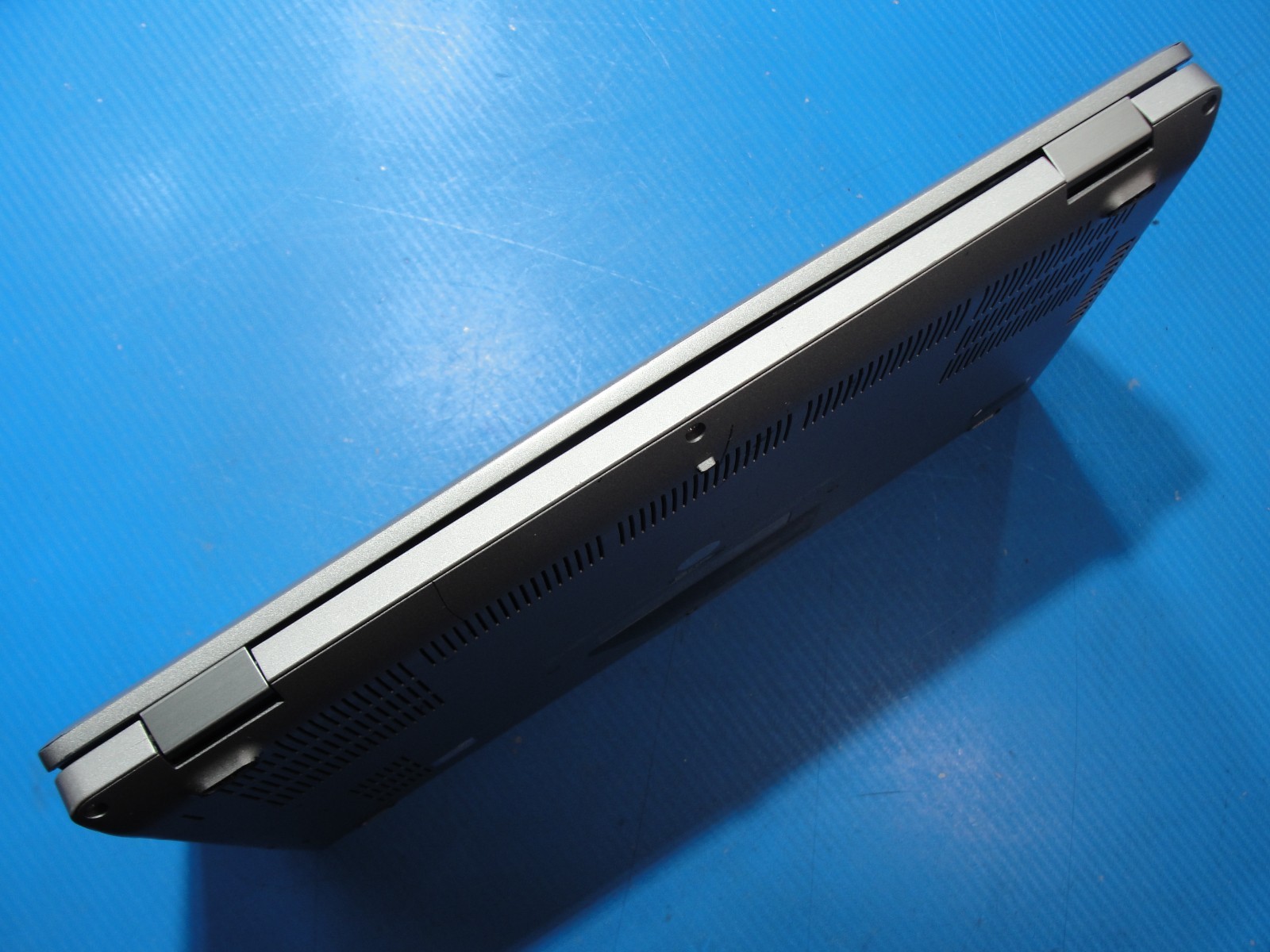 Dell Latitude 5411 14”FHD Intel Core i5-10400H 2.6GHz 16GB RAM 256GB SSD+Charger