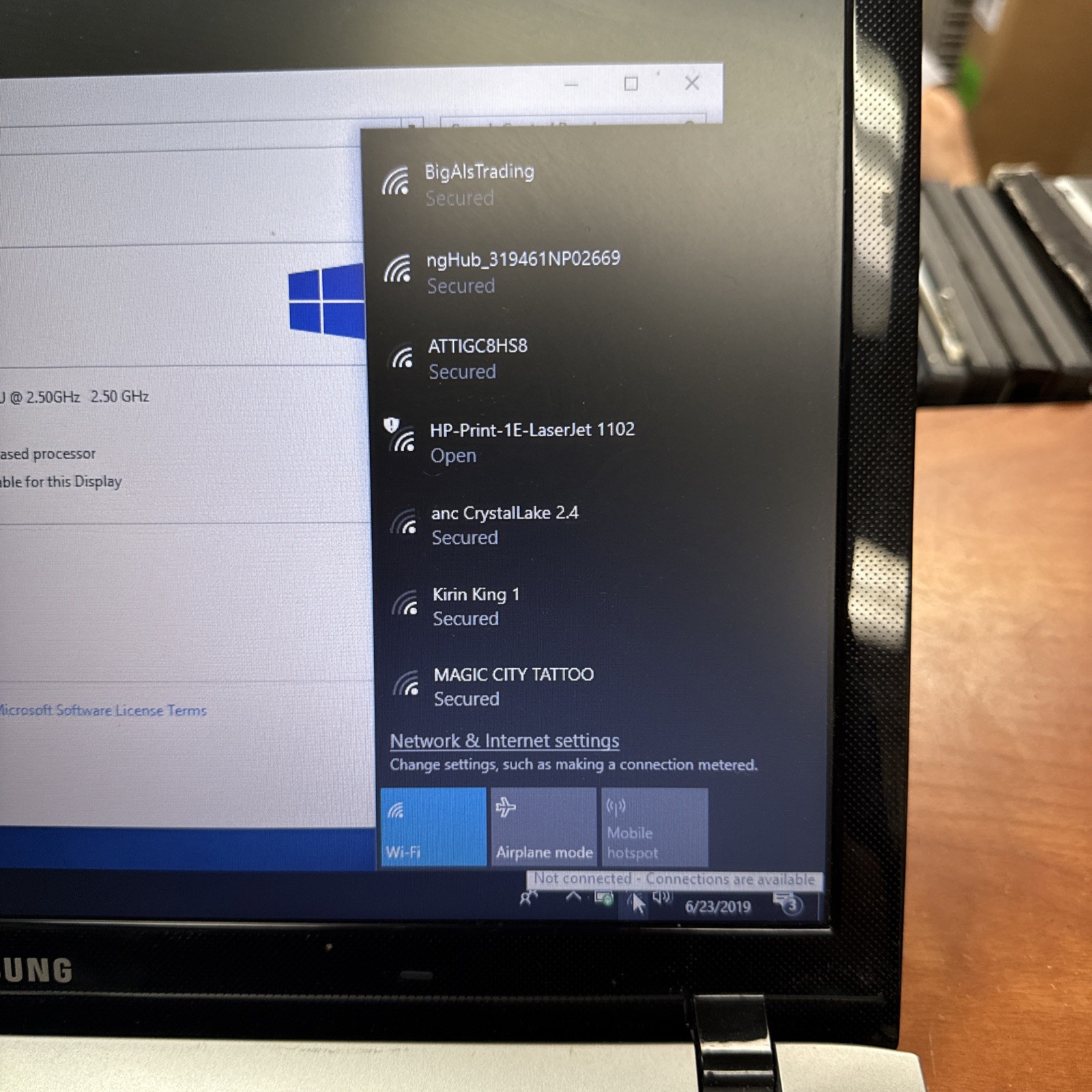 SAMSUNG NP300E5E I3-3120 2.50GHZ 4GB Of RAM – 750 GB Hard drive – Windows10
