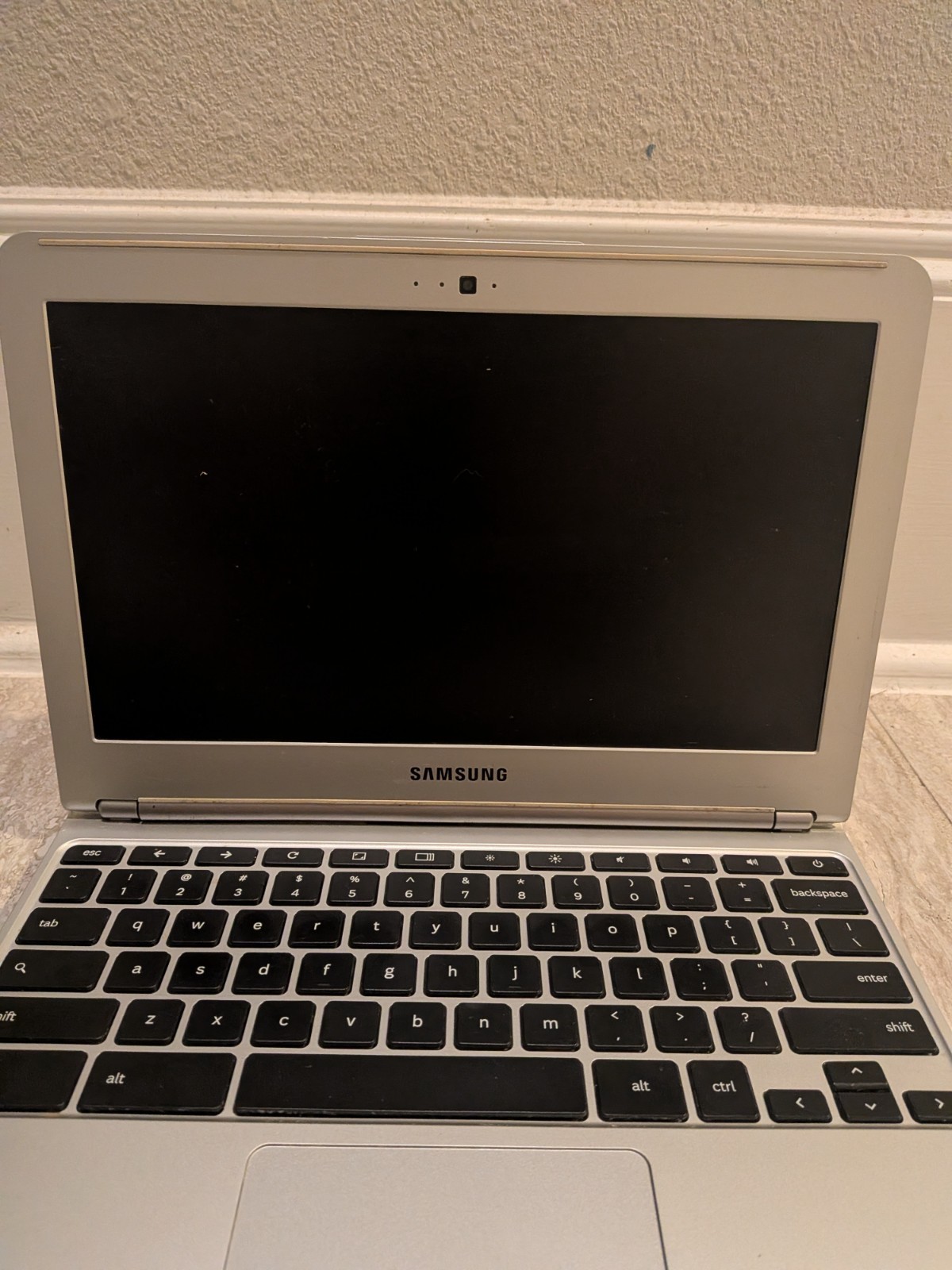Samsung XE303 C12 Chromebook 11.6 1.7GHz, 2GB Ram, 16GB EMMC