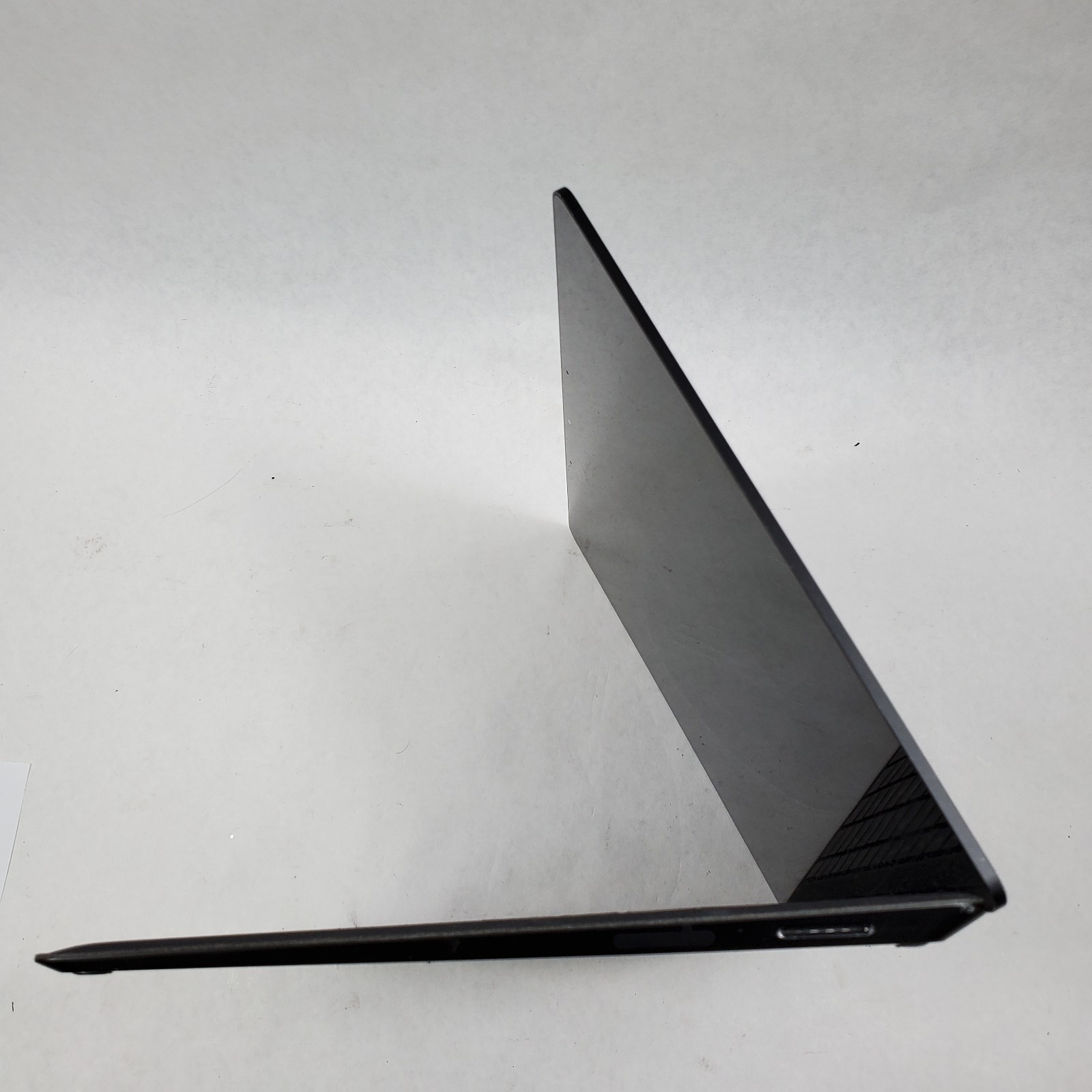 MICROSOFT Surface Laptop 2 1769 Intel Core i7-8650U 16GB RAM 512GB SSD NO OS