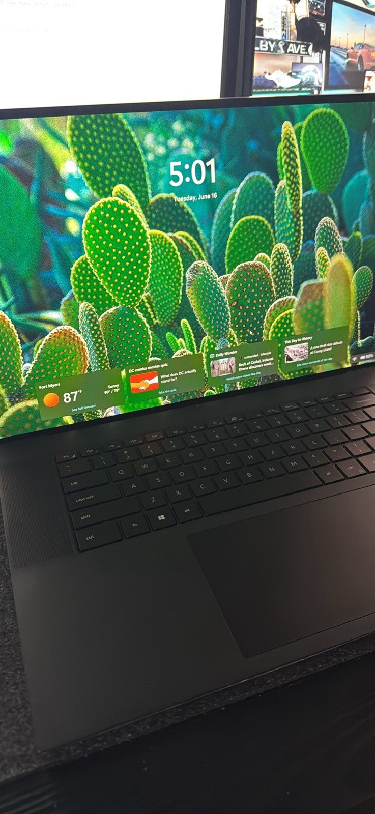 Dell XPS 17 9700 17″ Touchscreen i5-10300H 32GB 954GB SSD Win 11 Pro