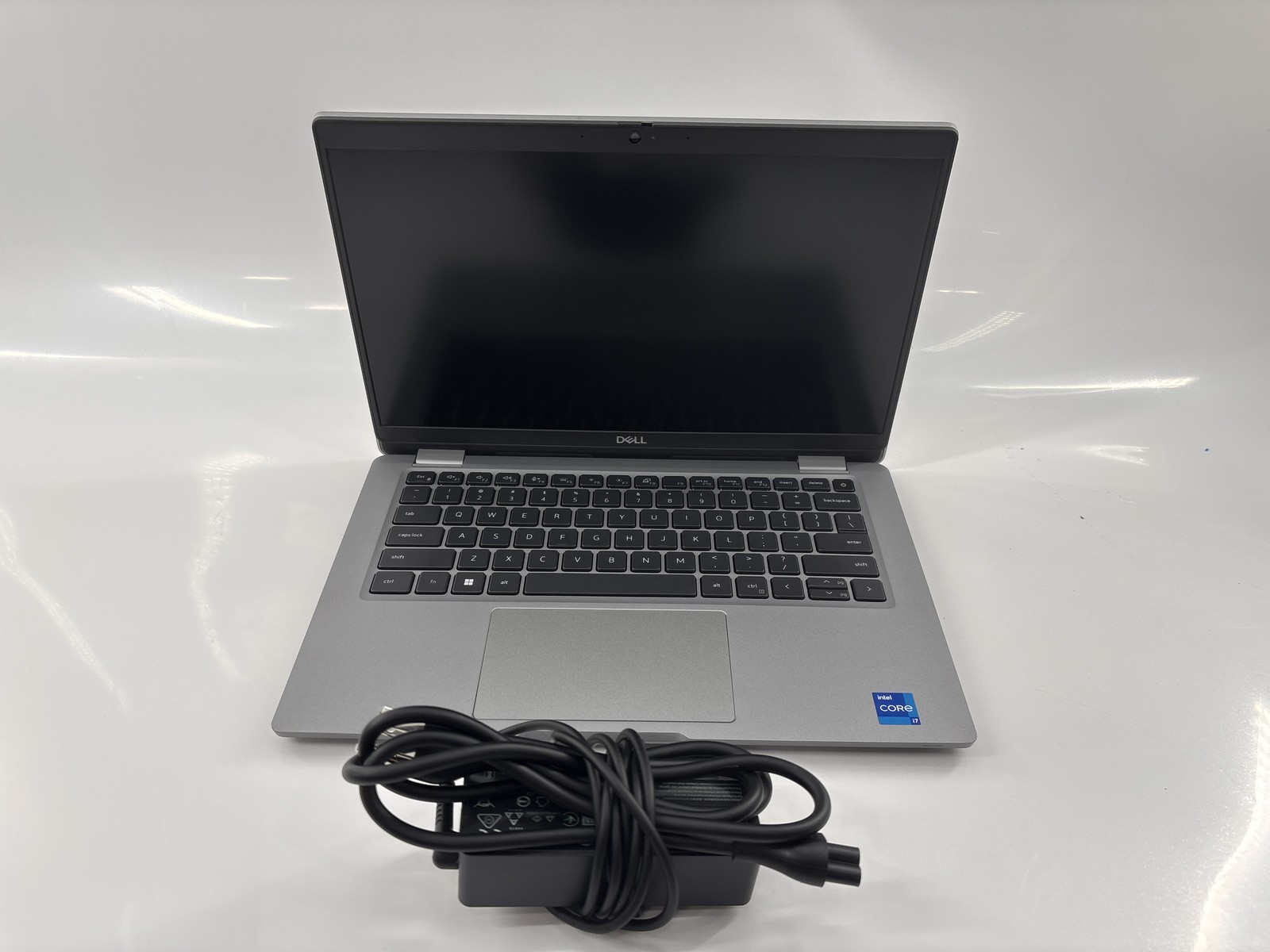Dell Latitude 5330 Core i7 | 32GB 512GB-SSD | Great Condition*
